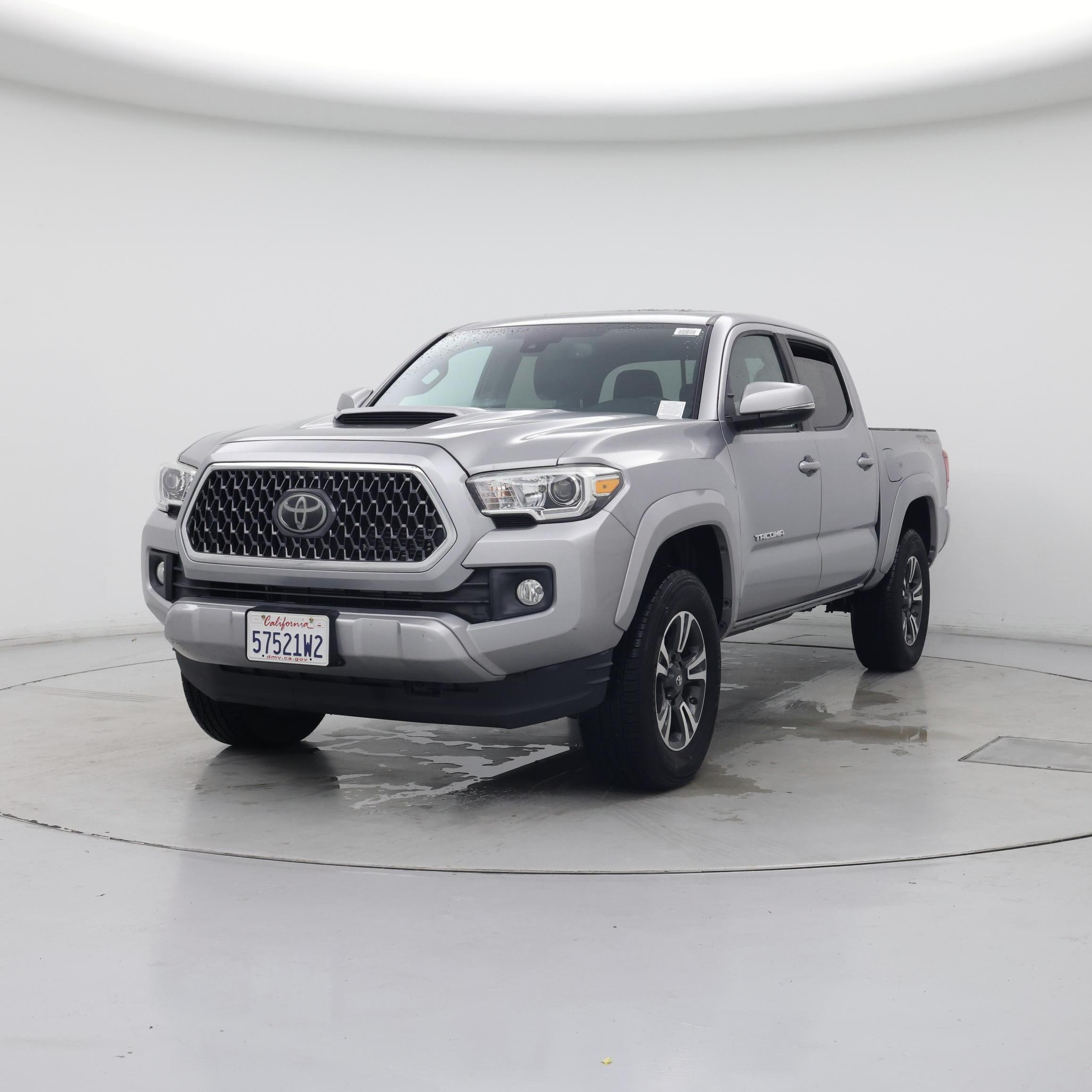 Thumbnail: 2019 Toyota Tacoma - 4