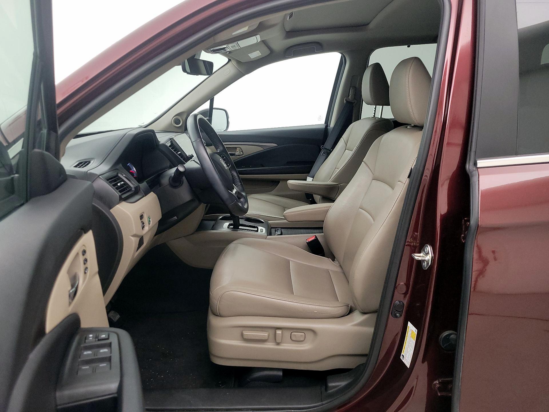 Thumbnail: 2019 Honda Pilot - 11