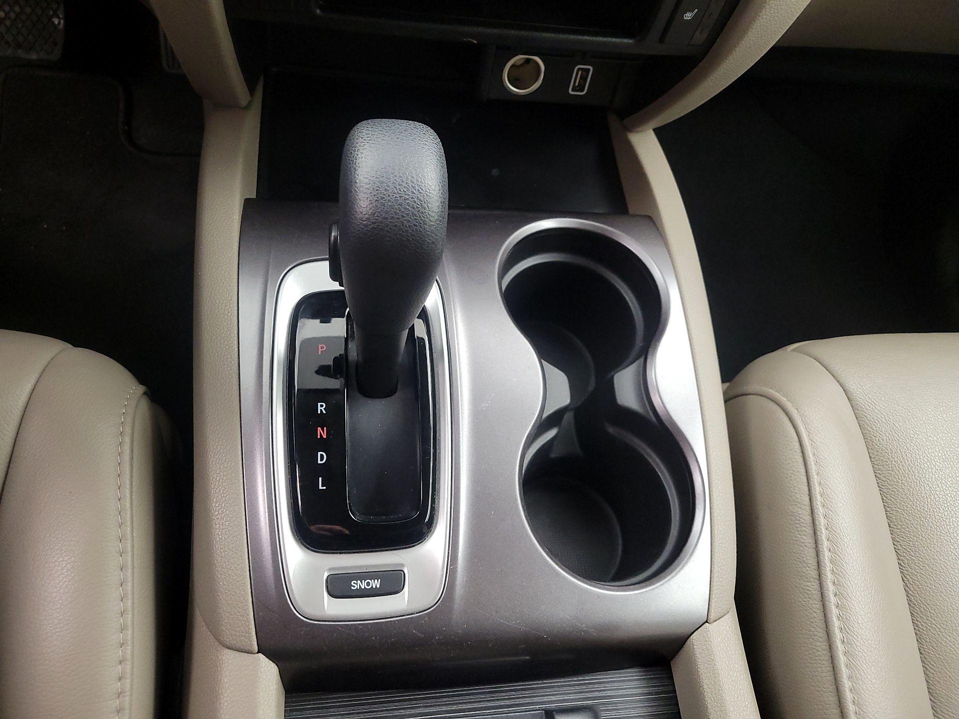 Thumbnail: 2019 Honda Pilot - 17