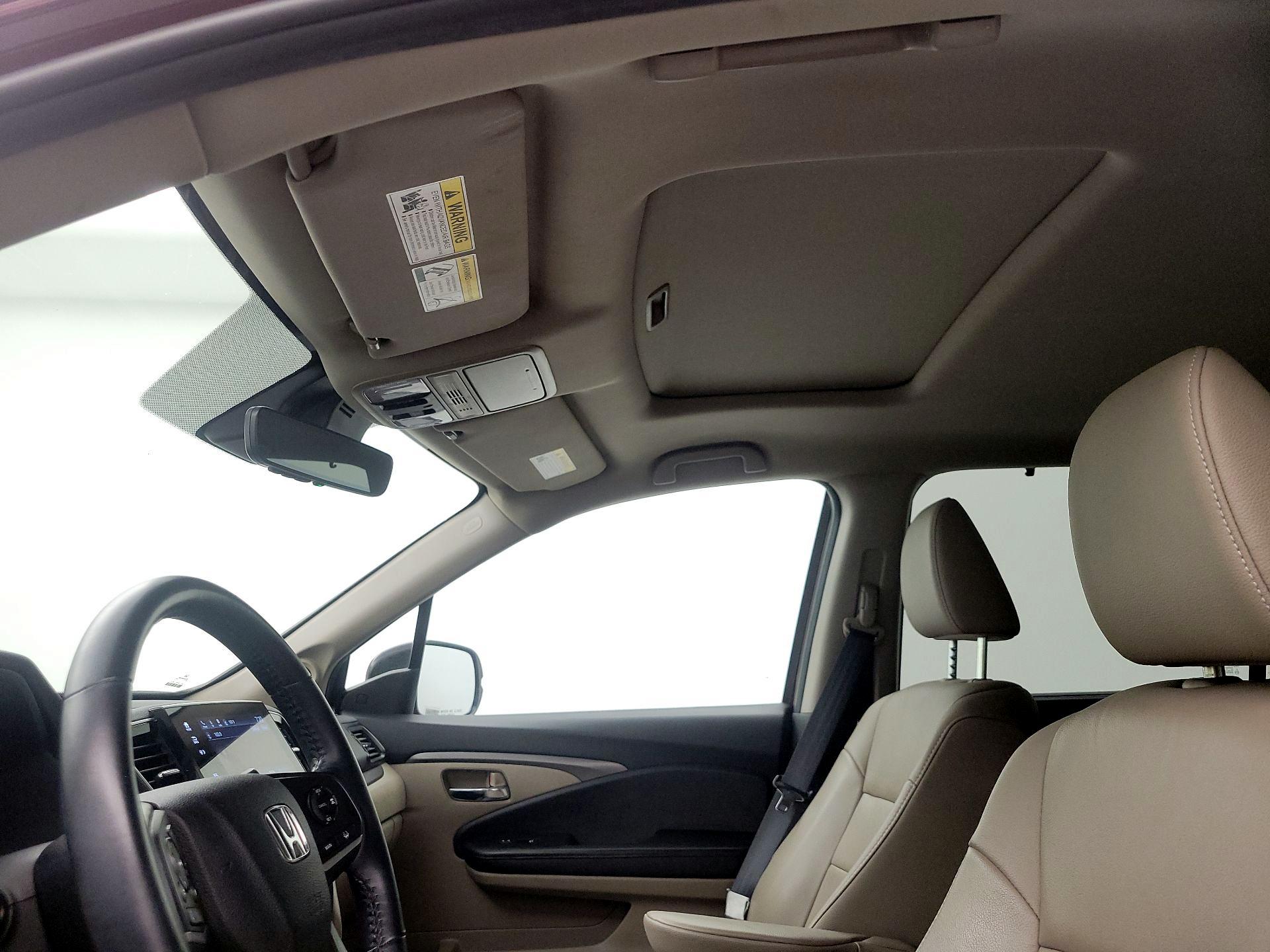 Thumbnail: 2019 Honda Pilot - 19