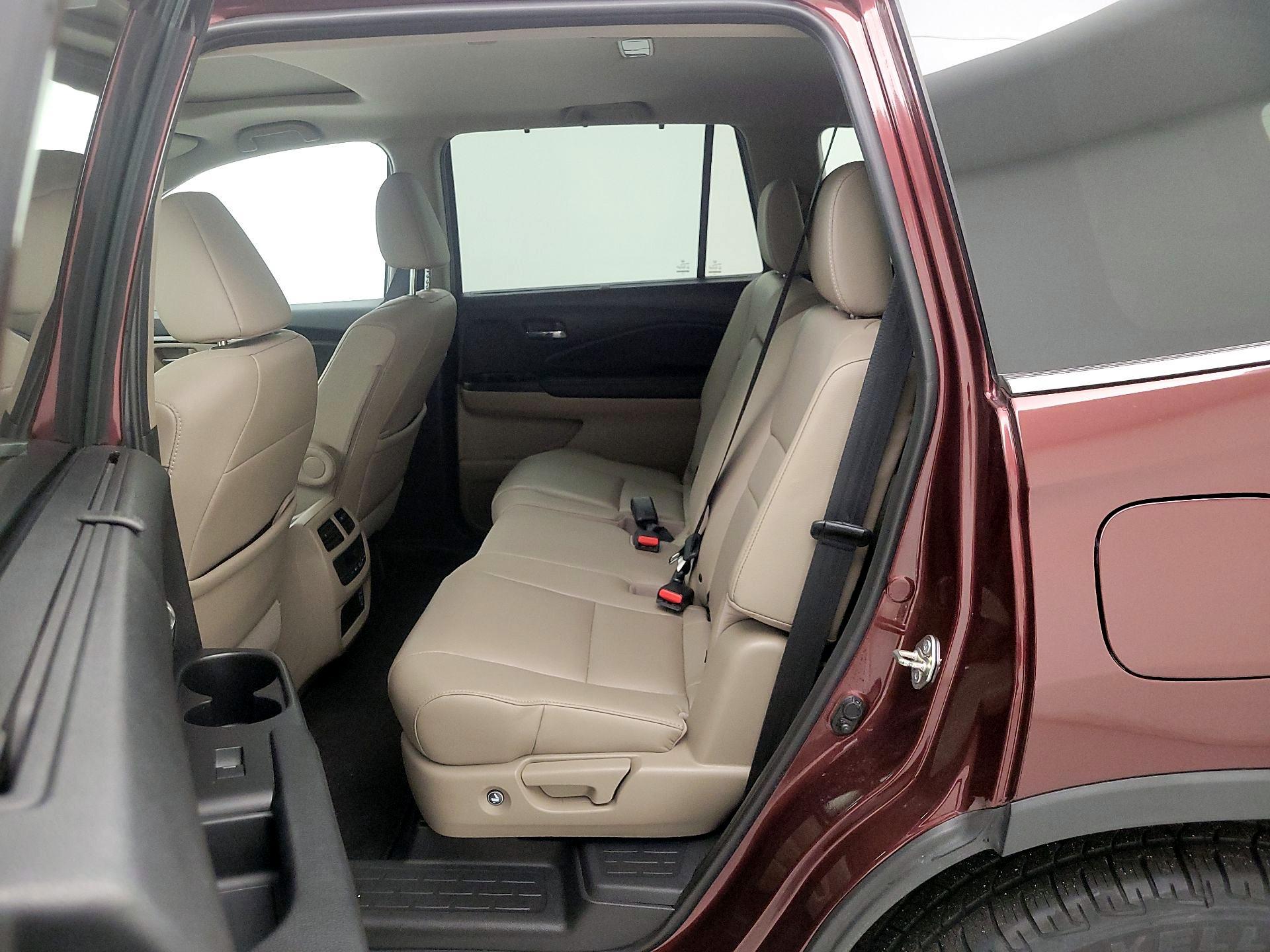 Thumbnail: 2019 Honda Pilot - 20