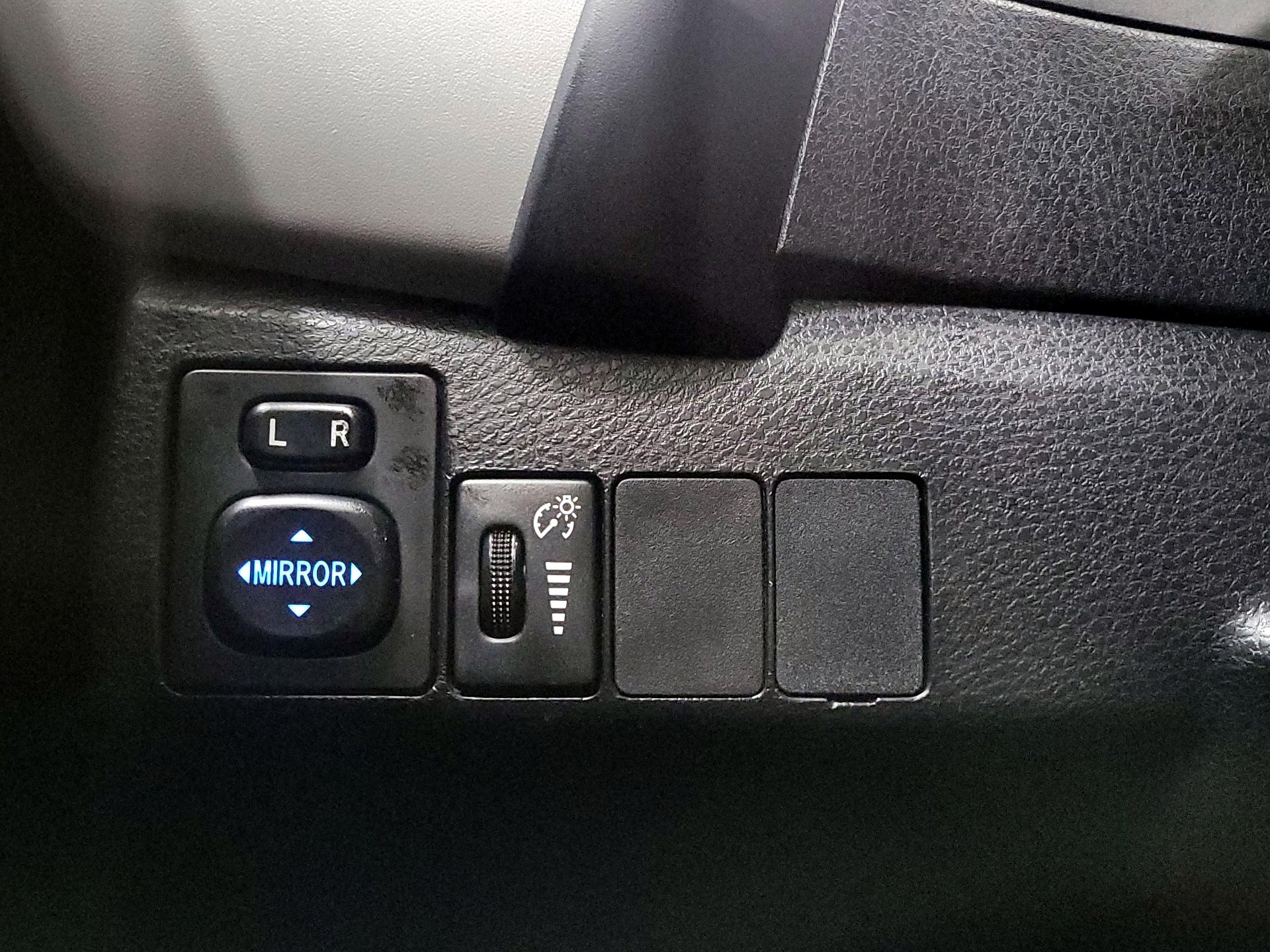 Thumbnail: 2017 Toyota Corolla - 13