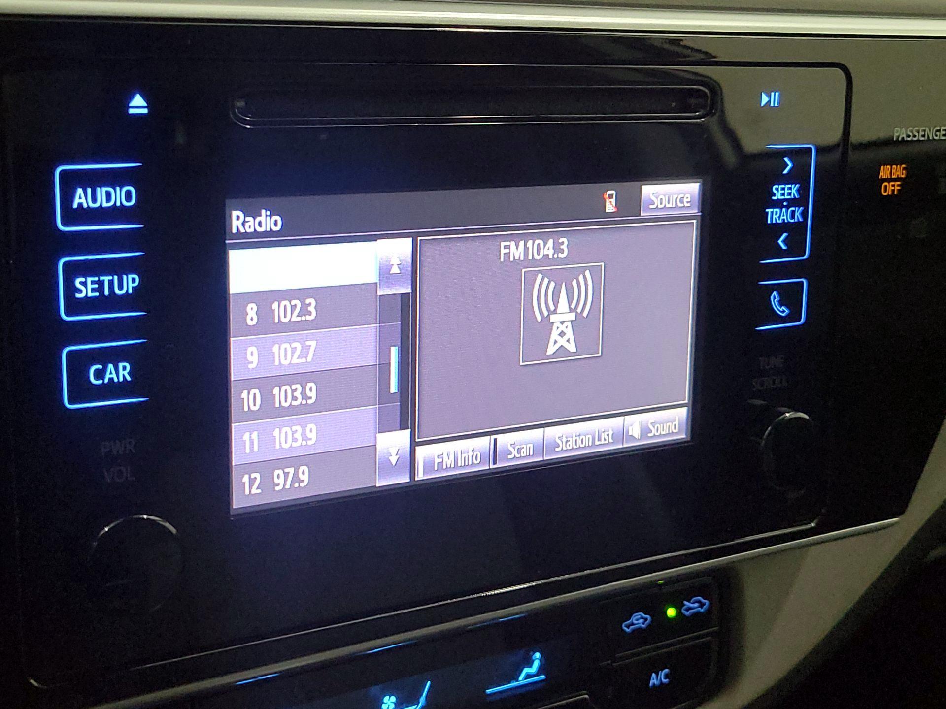 Thumbnail: 2017 Toyota Corolla - 15