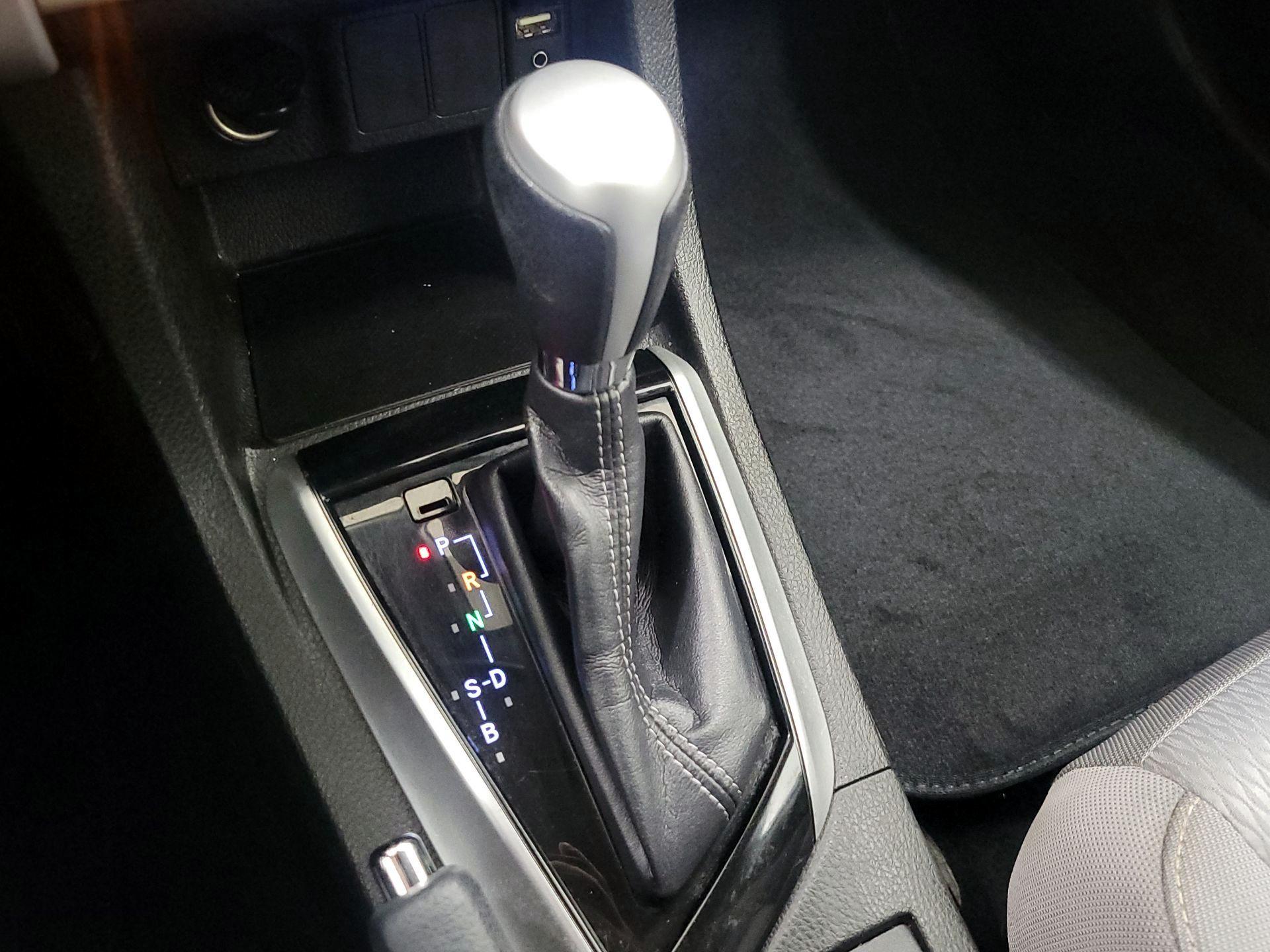 Thumbnail: 2017 Toyota Corolla - 17