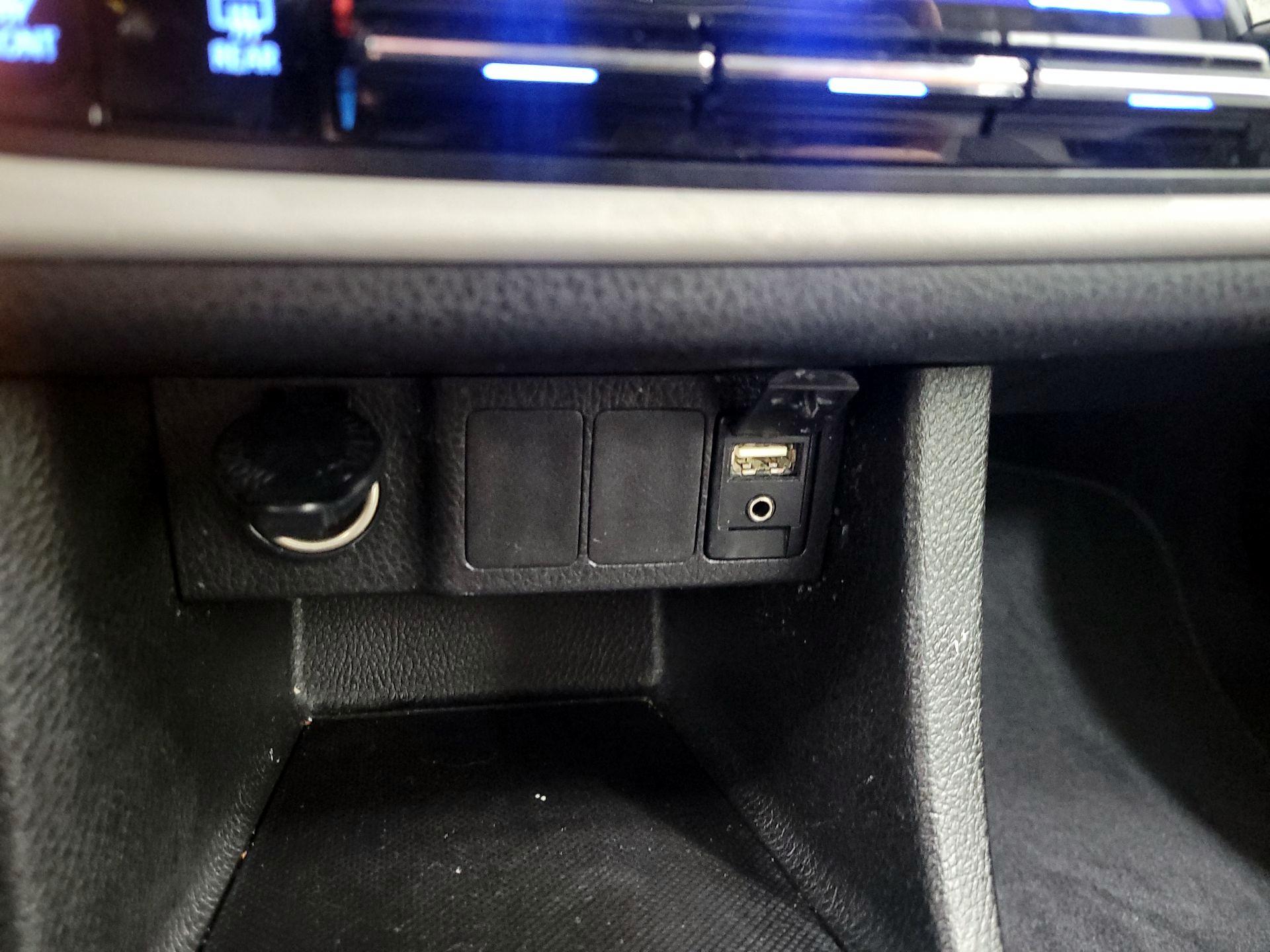 Thumbnail: 2017 Toyota Corolla - 18