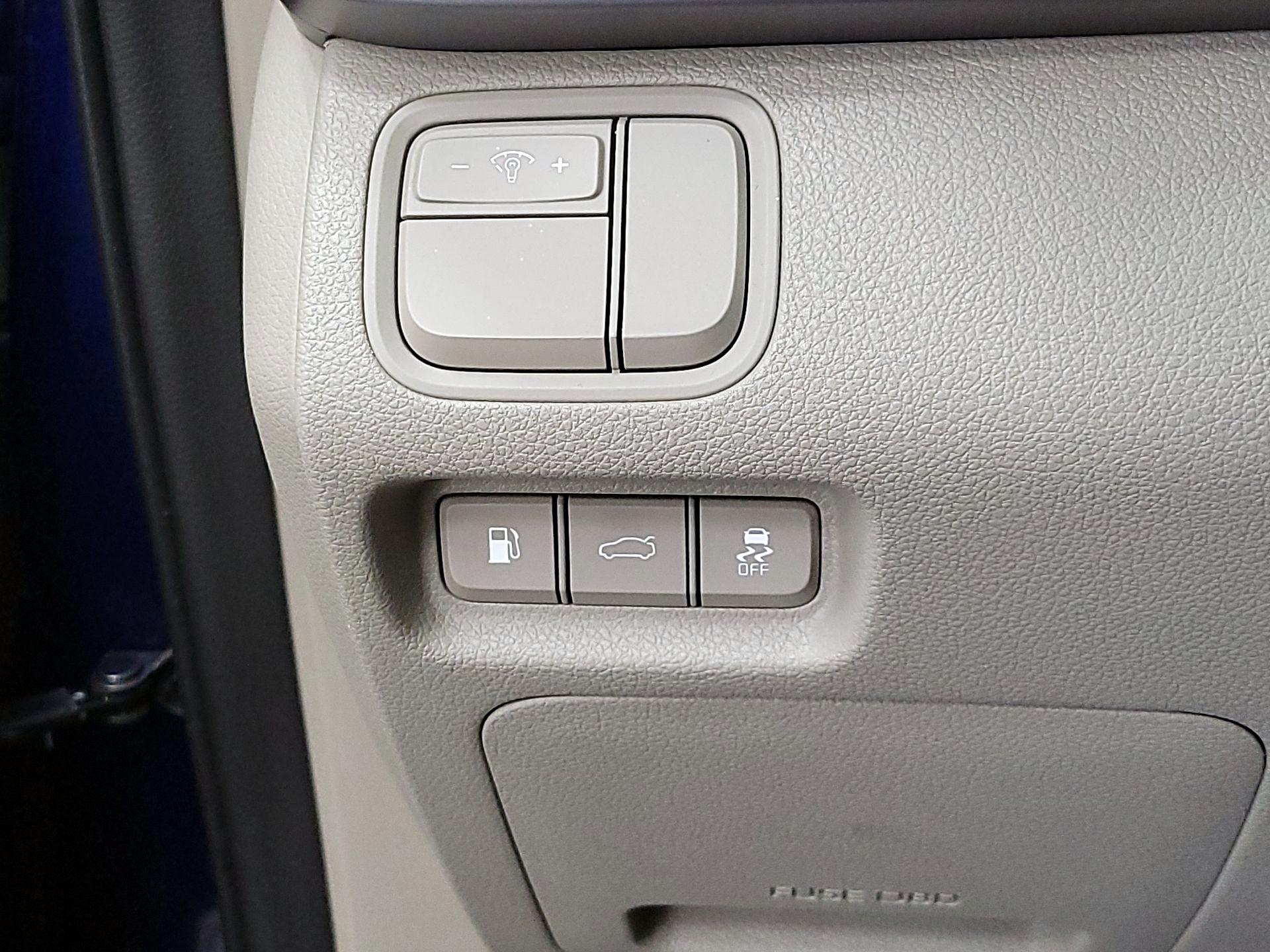 Thumbnail: 2016 Kia Optima - 13