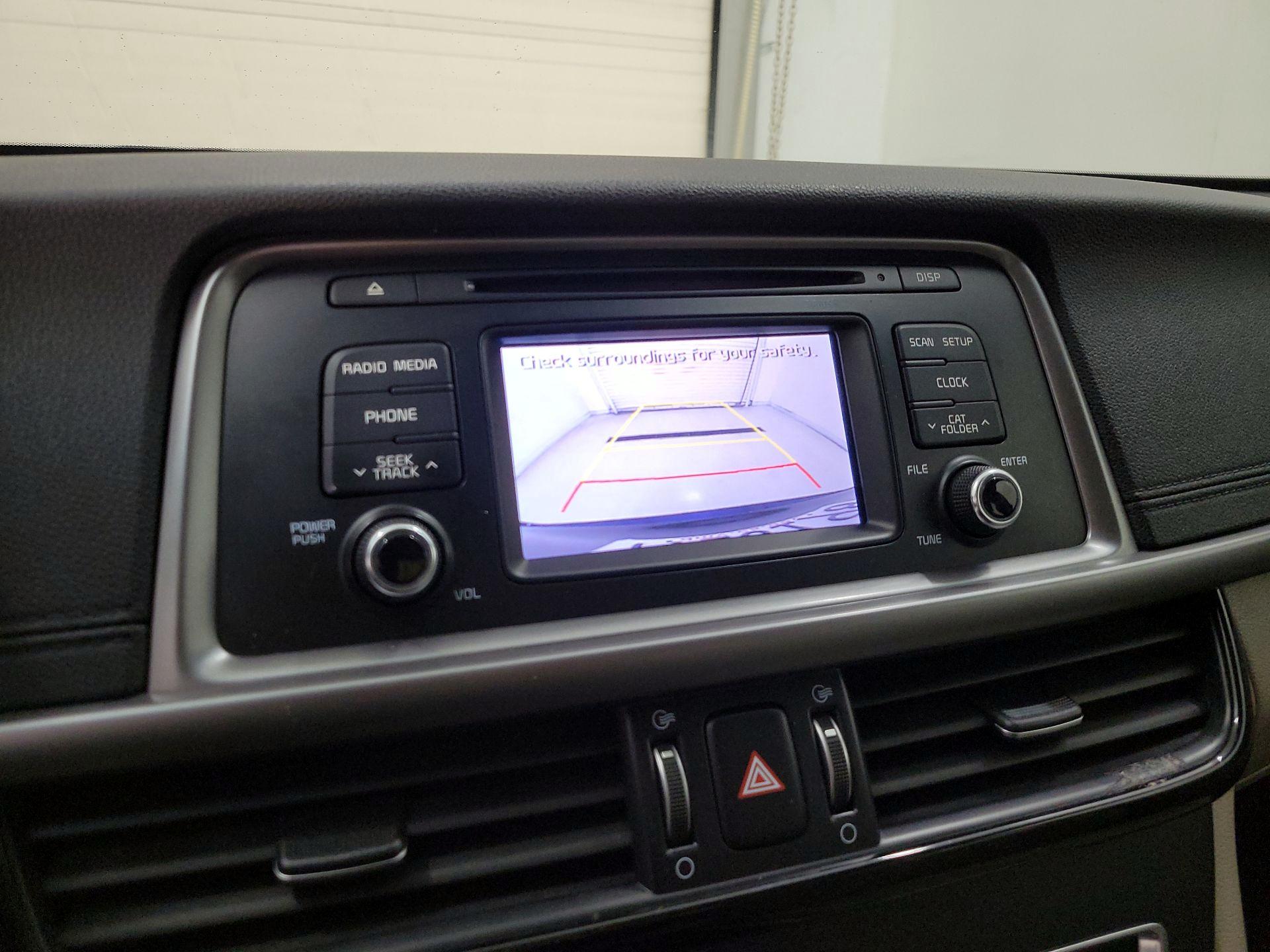 Thumbnail: 2016 Kia Optima - 14