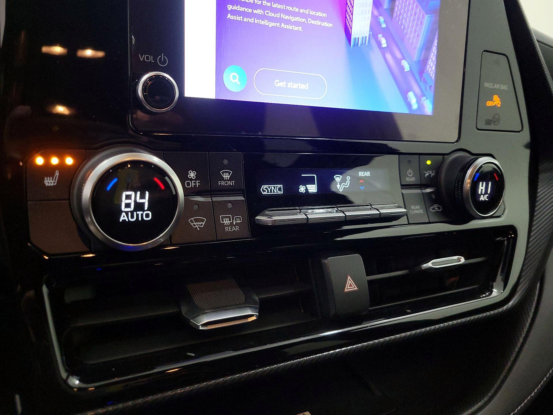 Thumbnail: 2023 Toyota Highlander - 16