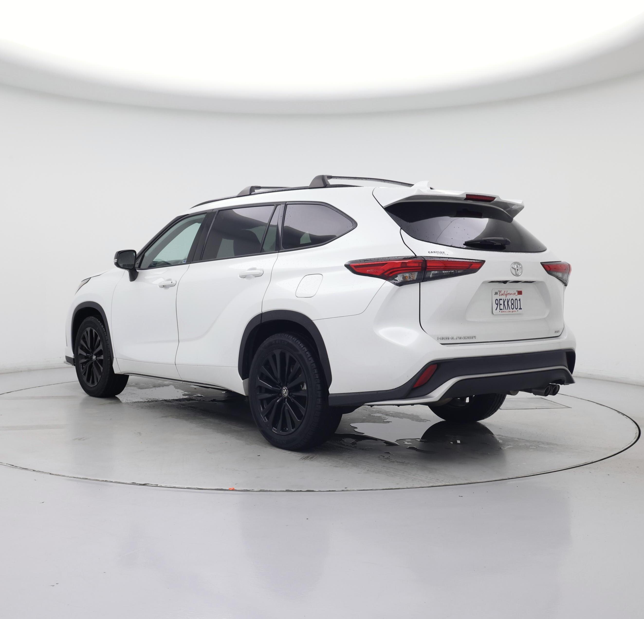 Thumbnail: 2023 Toyota Highlander - 2