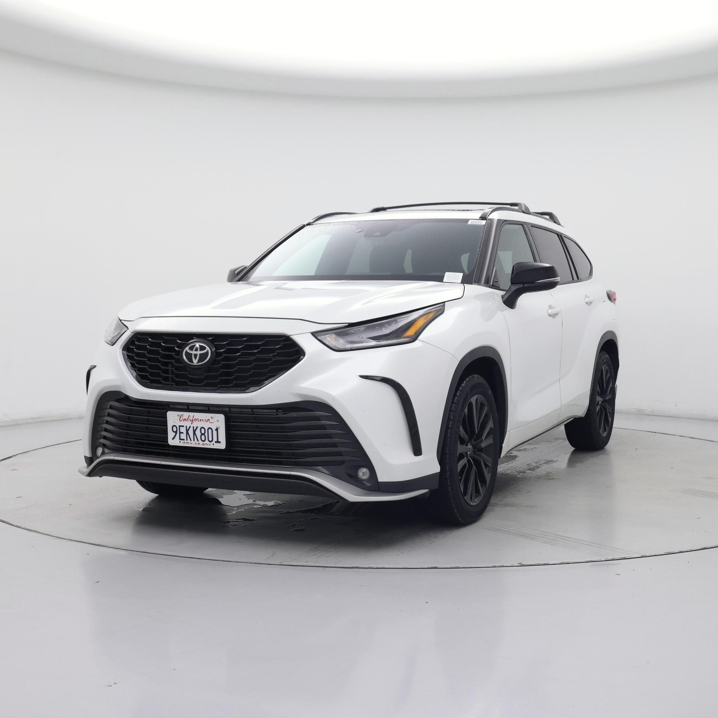 Thumbnail: 2023 Toyota Highlander - 4