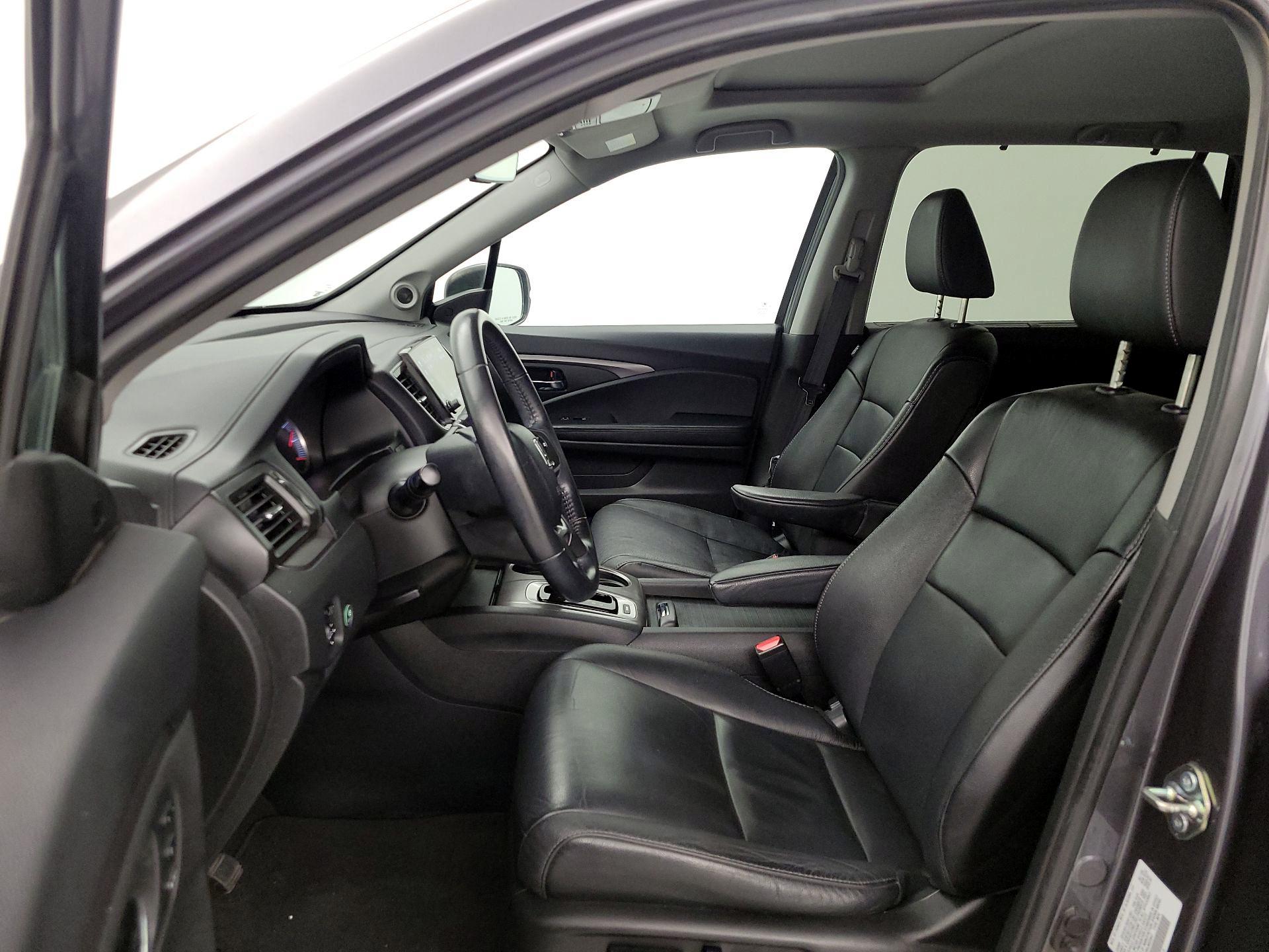 Thumbnail: 2020 Honda Pilot - 11