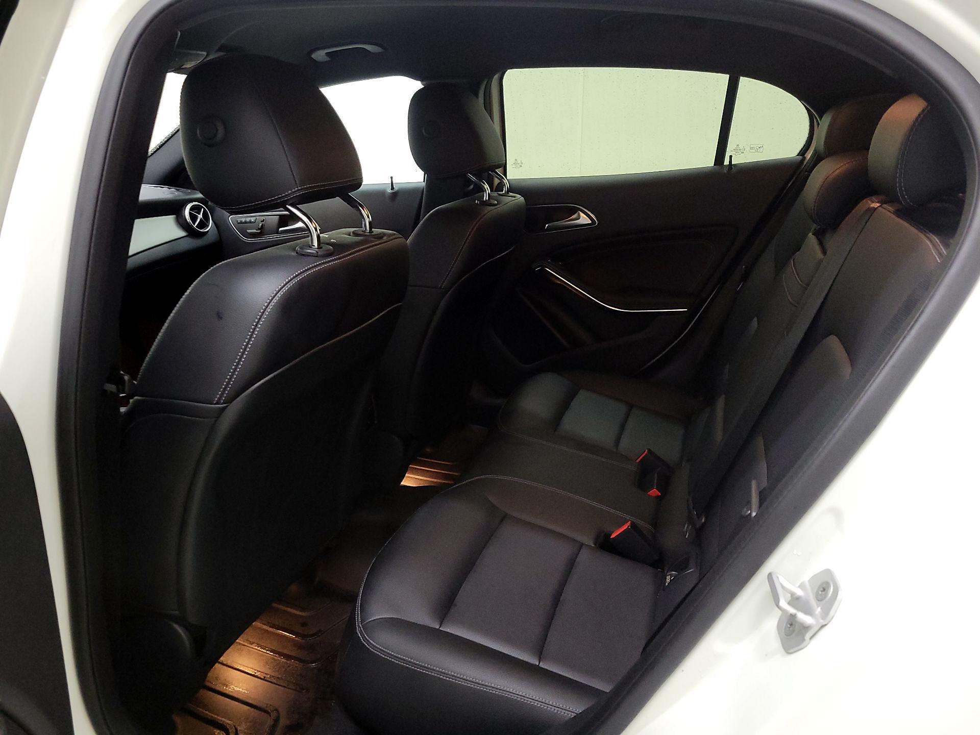 Thumbnail: 2017 Mercedes-Benz GLA - 19