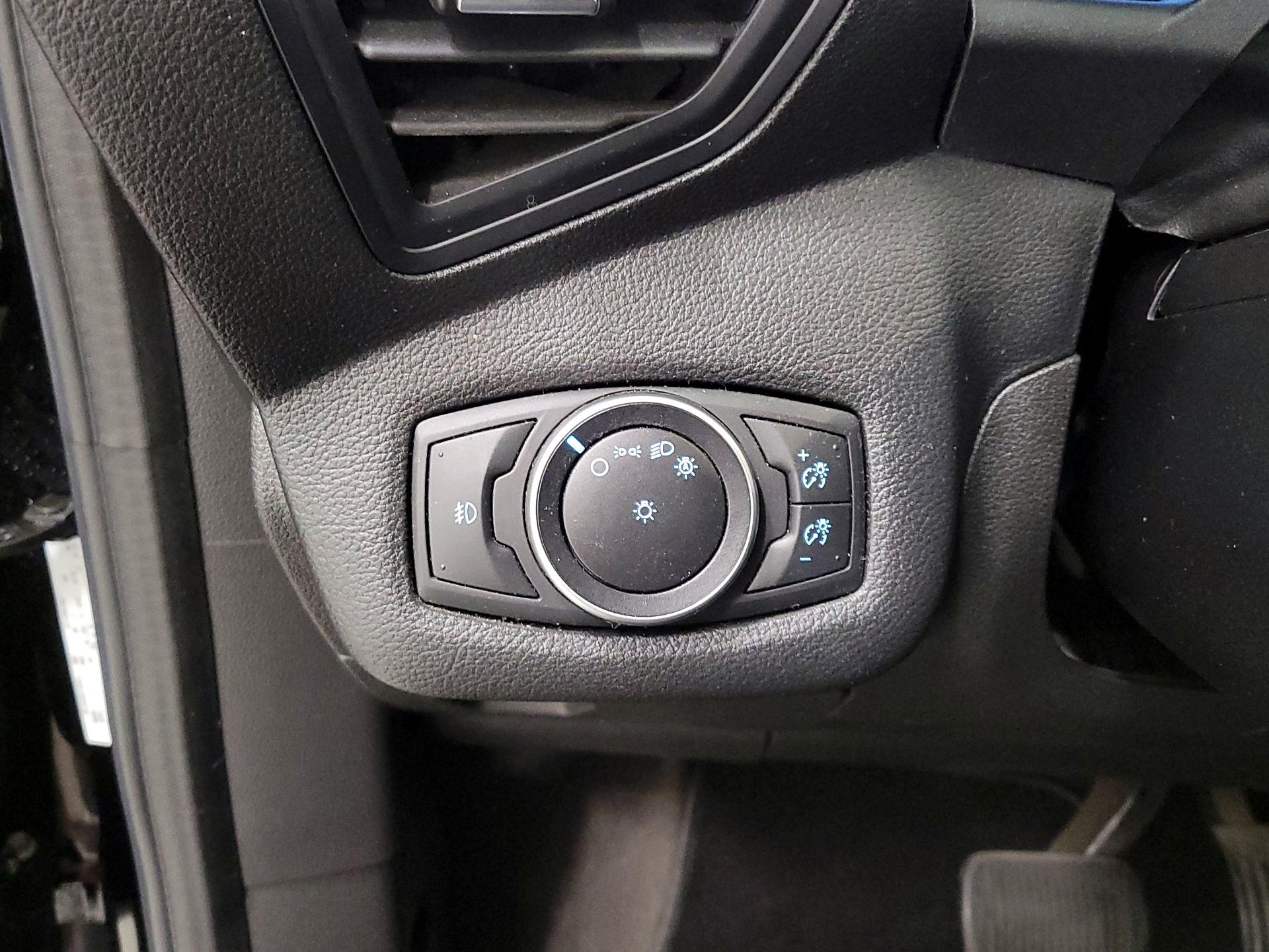 Thumbnail: 2017 Ford C-Max - 13