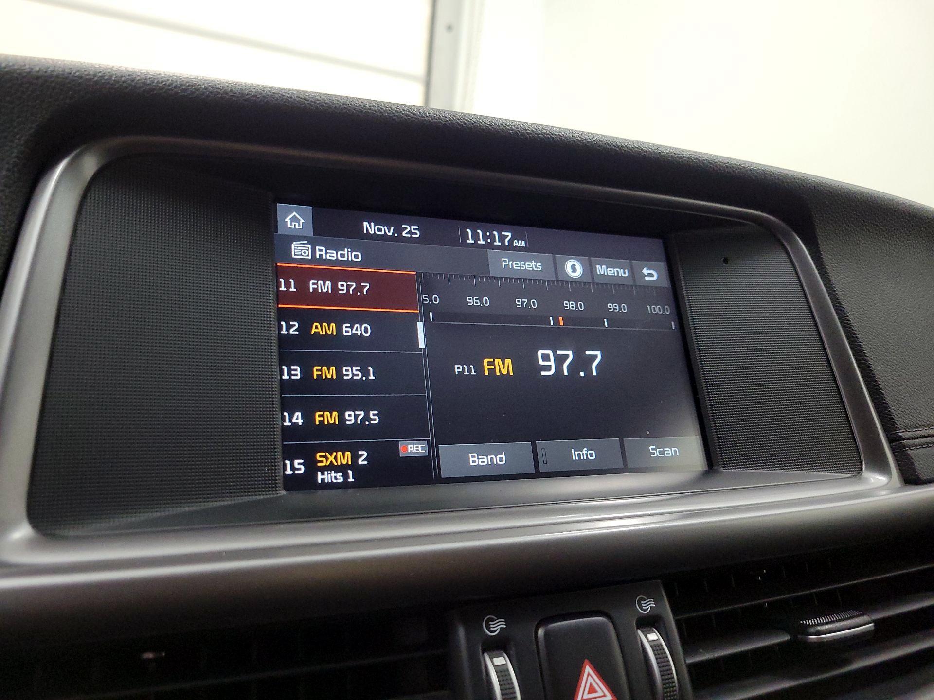 Thumbnail: 2018 Kia Optima - 15