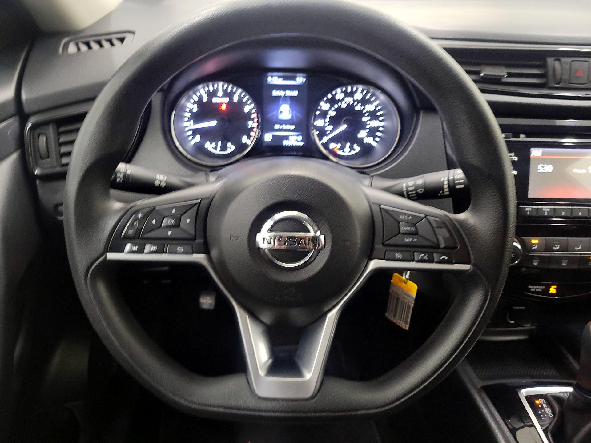 Thumbnail: 2017 Nissan Rogue - 10