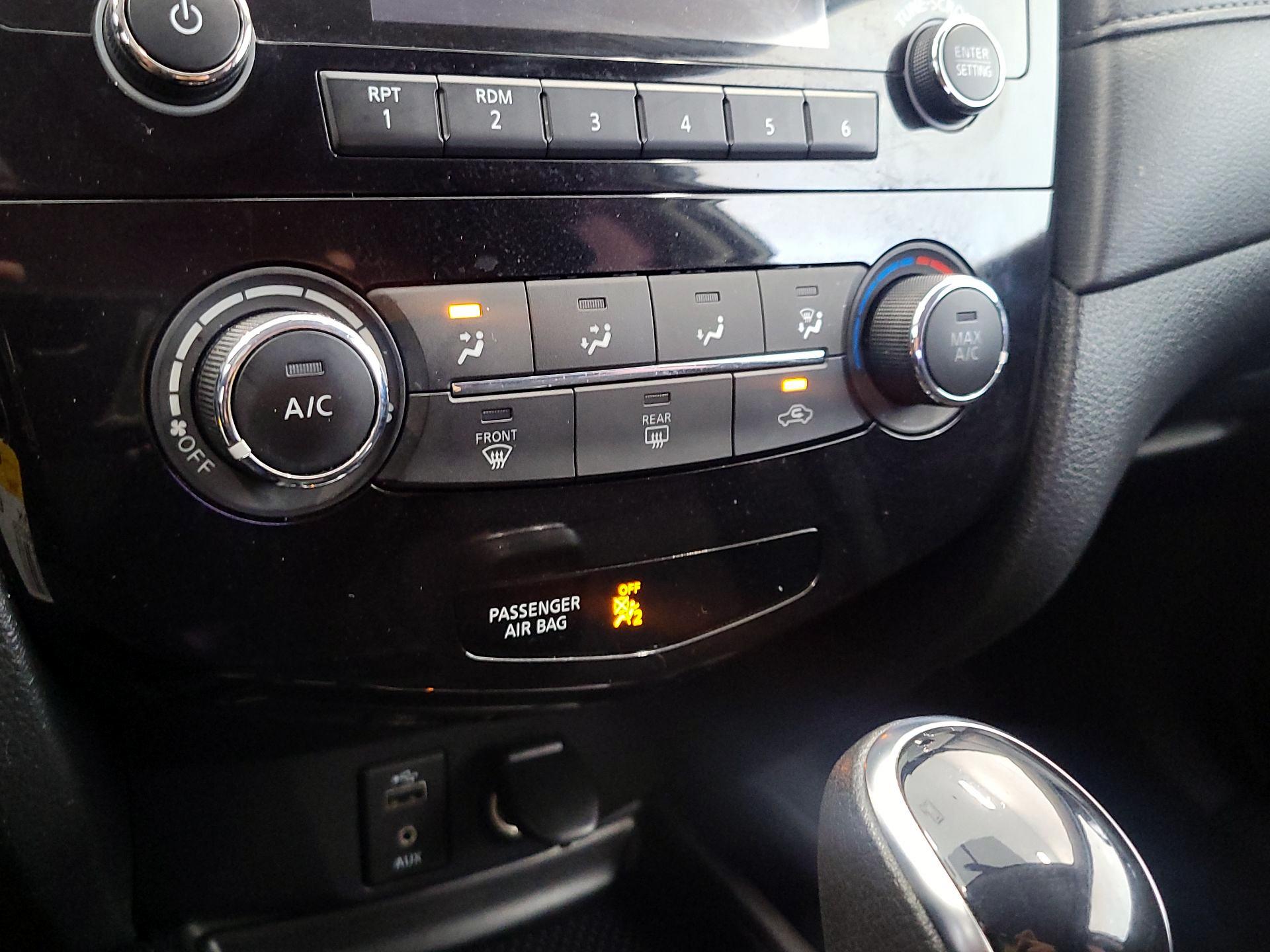 Thumbnail: 2017 Nissan Rogue - 16