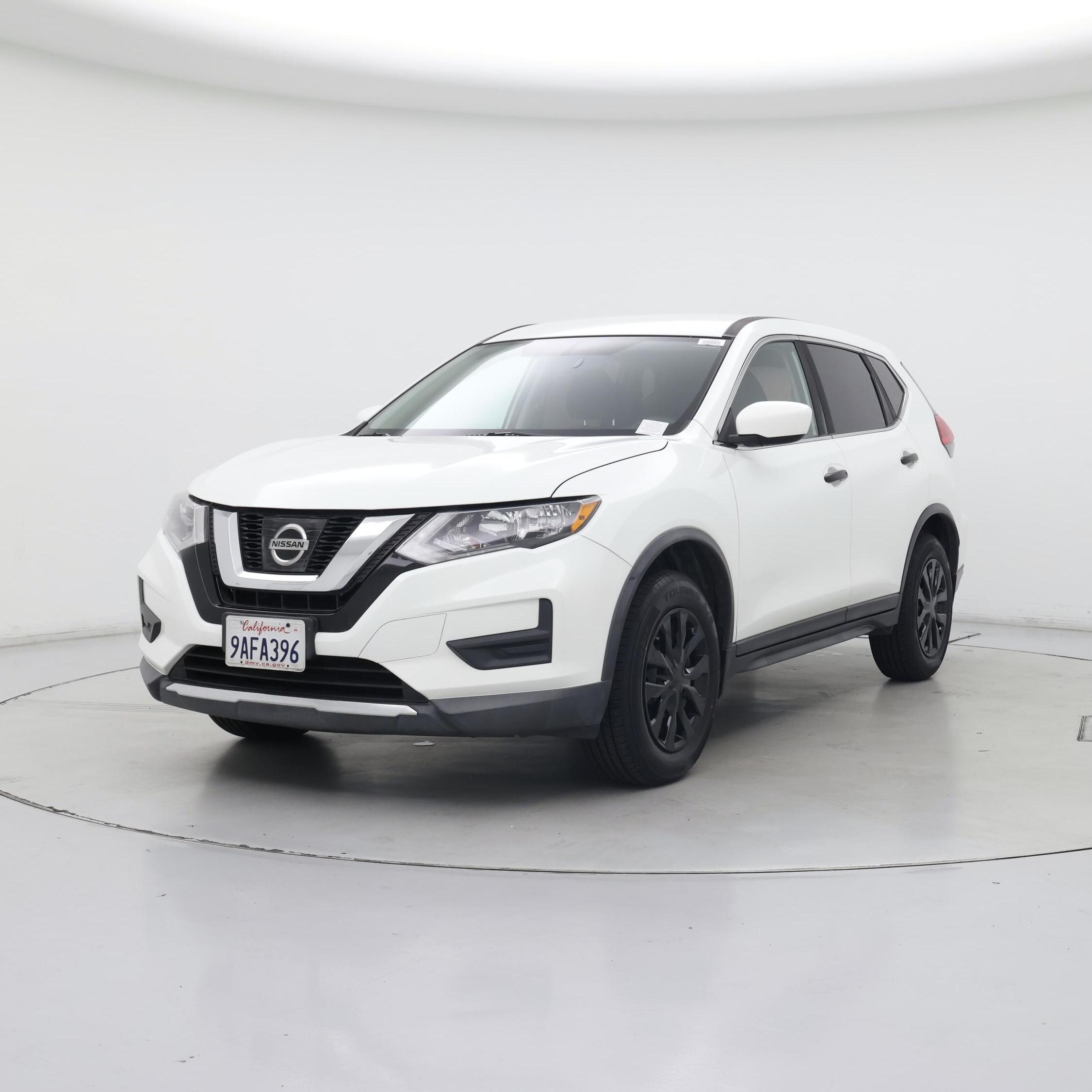 Thumbnail: 2017 Nissan Rogue - 4