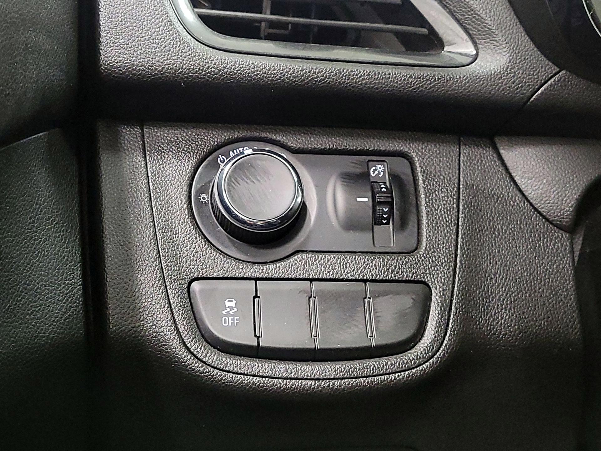 Thumbnail: 2018 Chevrolet Spark - 13