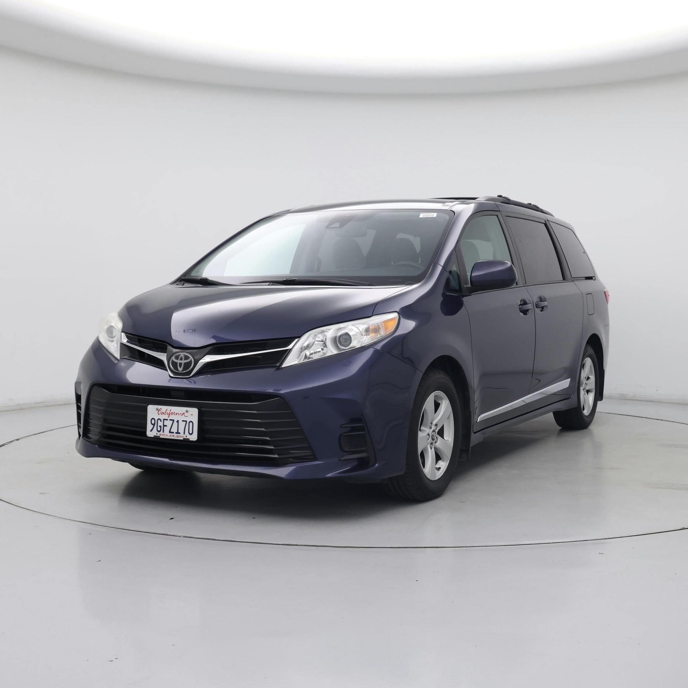 Thumbnail: 2019 Toyota Sienna - 4