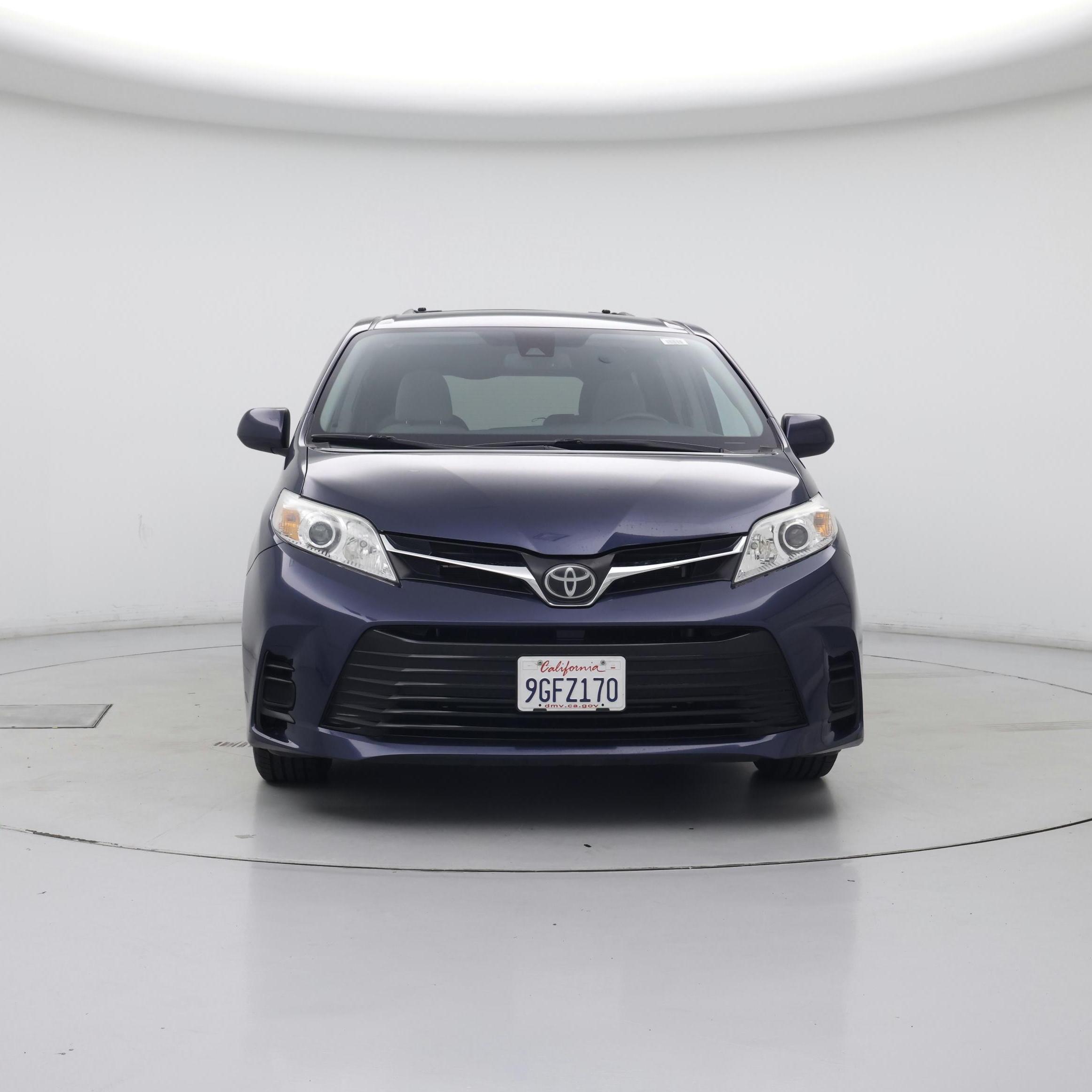 Thumbnail: 2019 Toyota Sienna - 5