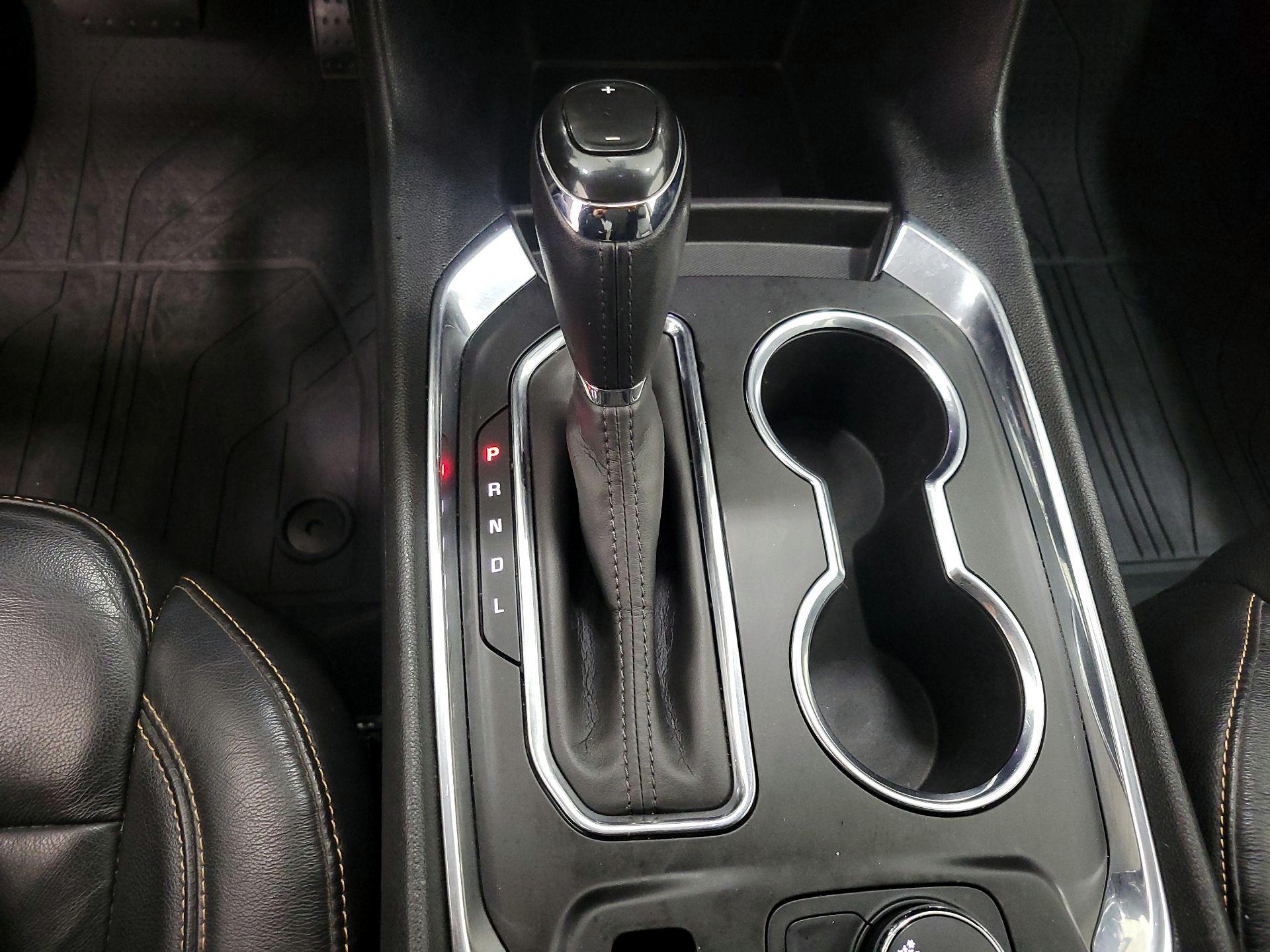 Thumbnail: 2020 Chevrolet Traverse - 17