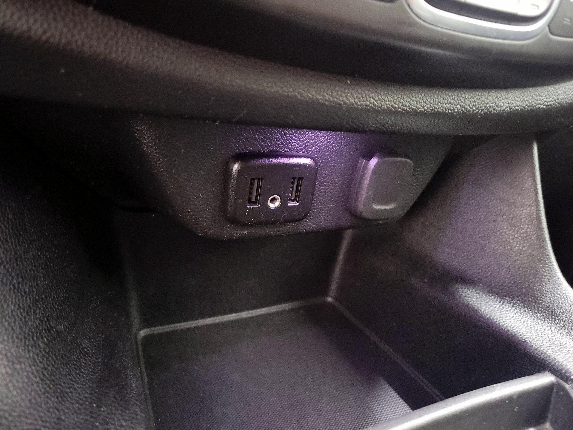 Thumbnail: 2020 Chevrolet Traverse - 18