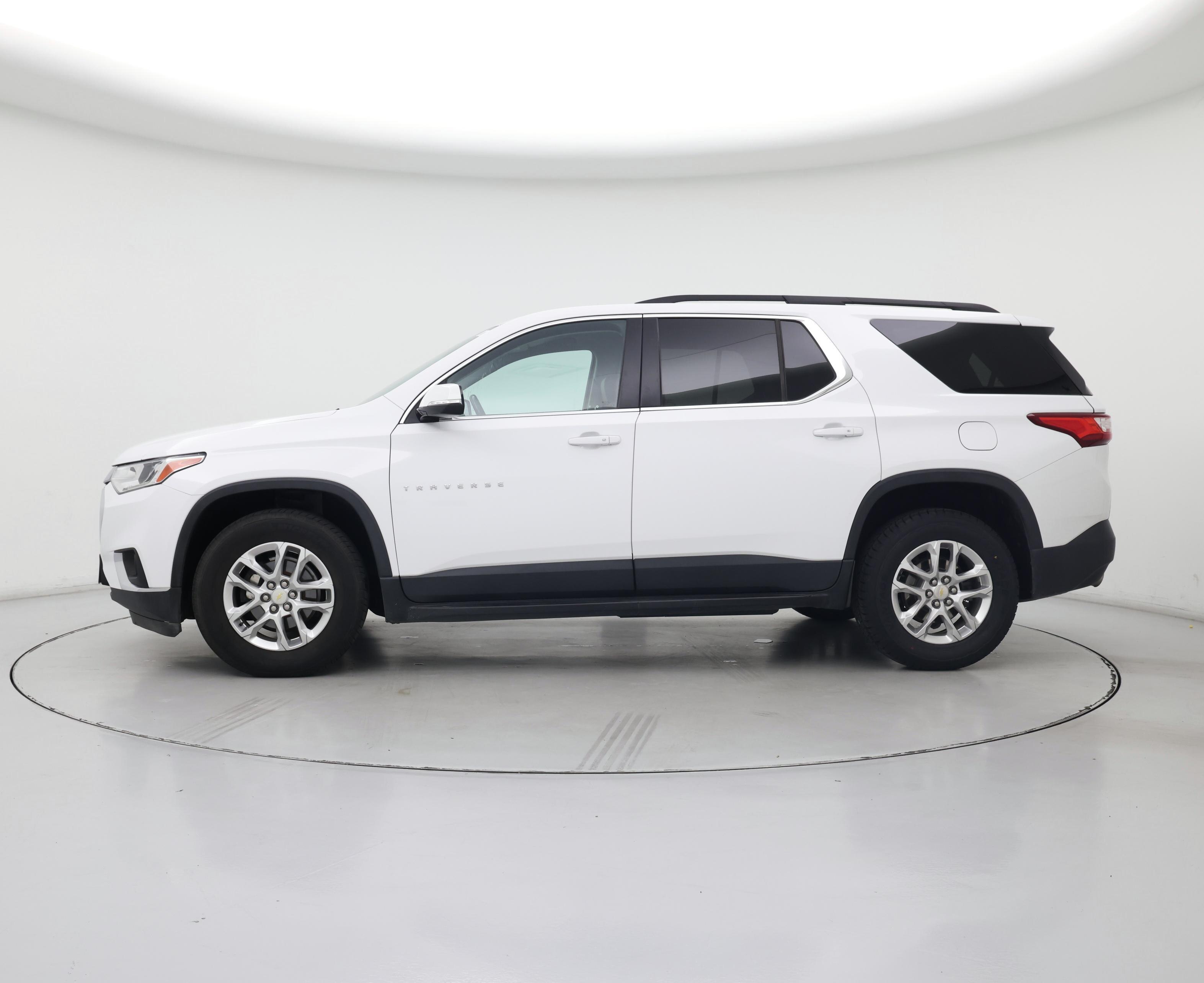 Thumbnail: 2020 Chevrolet Traverse - 3