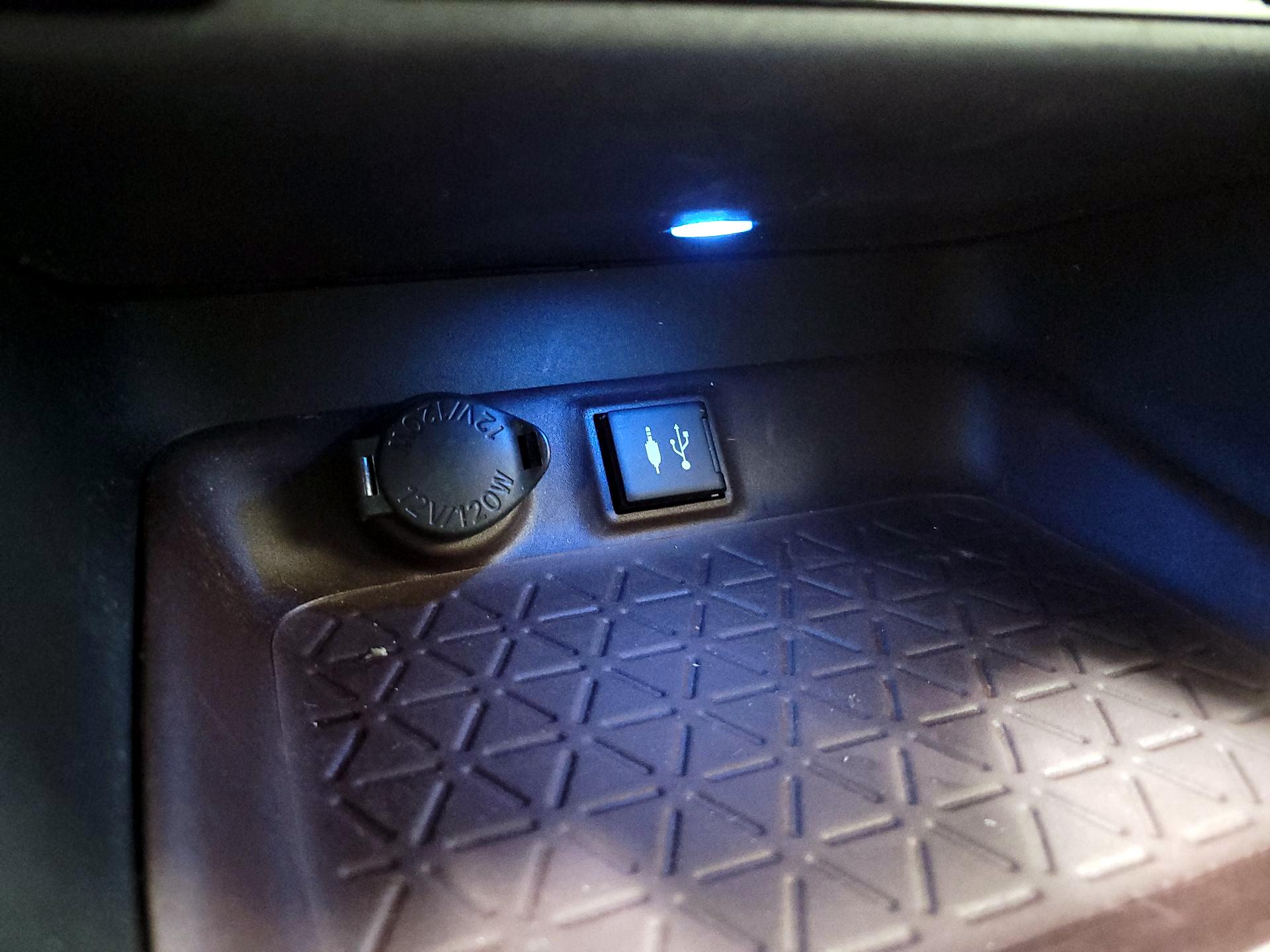 Thumbnail: 2019 Toyota RAV4 - 19