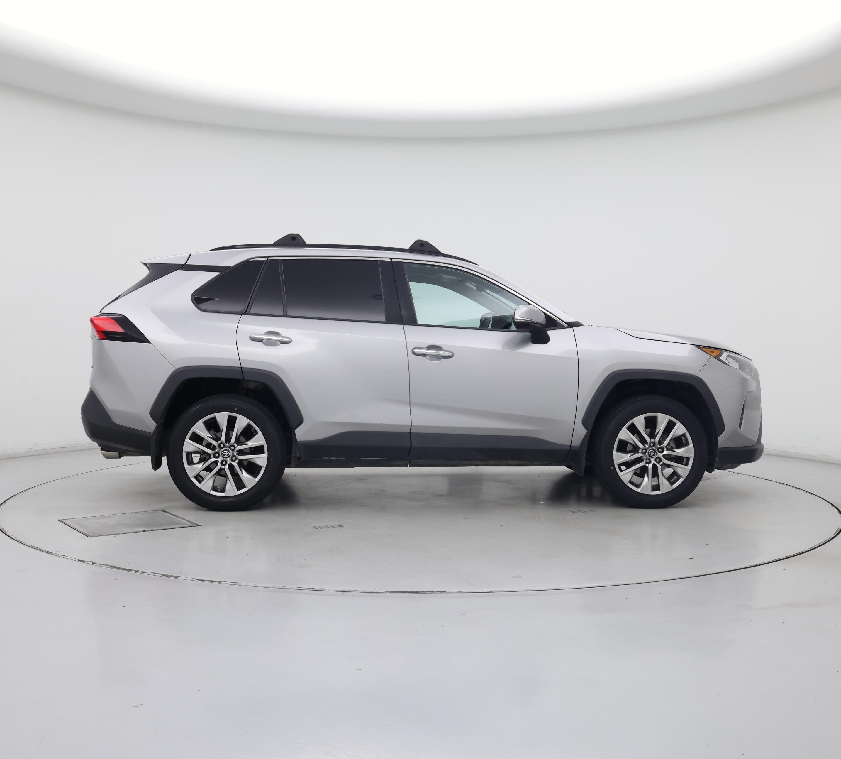 Thumbnail: 2019 Toyota RAV4 - 7