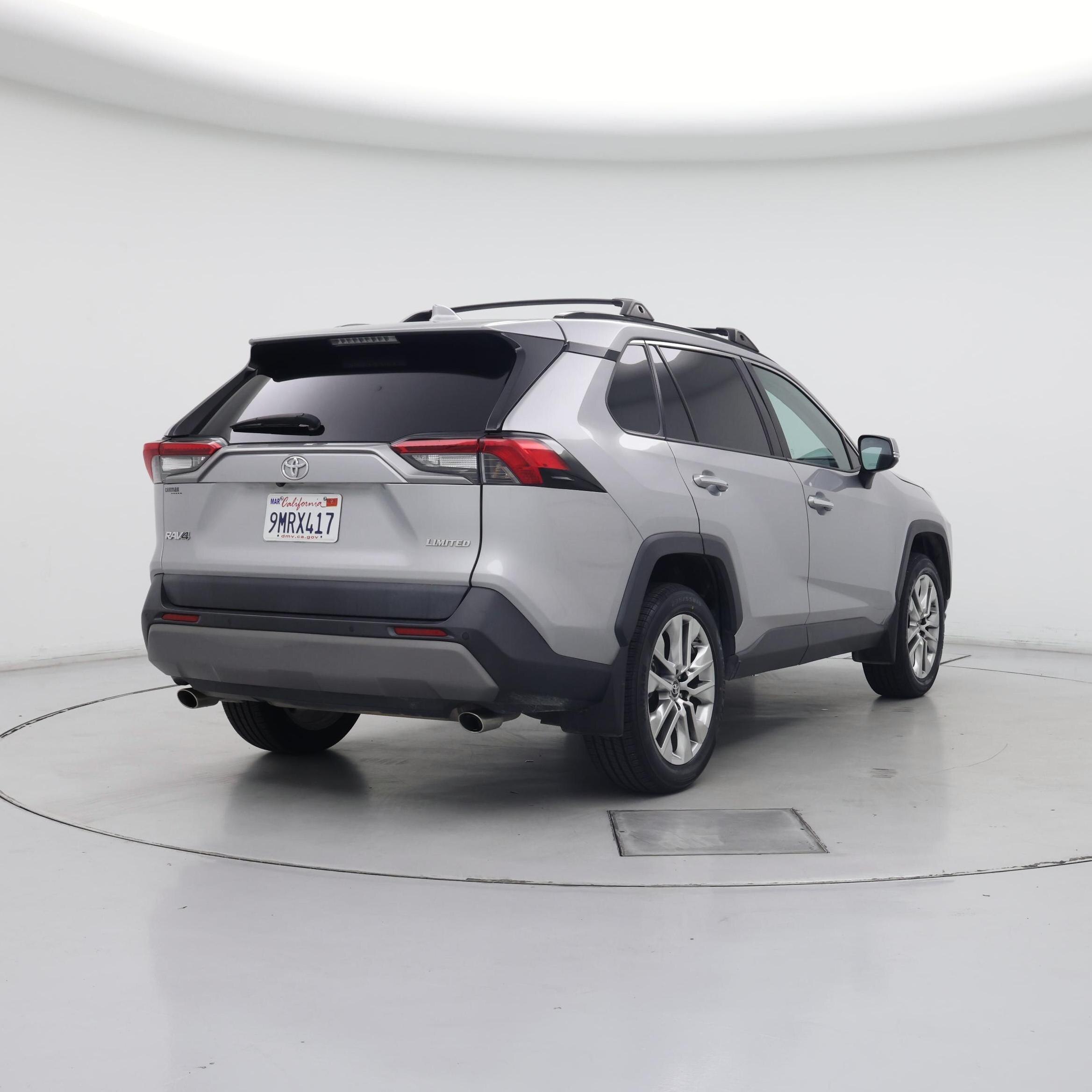 Thumbnail: 2019 Toyota RAV4 - 8