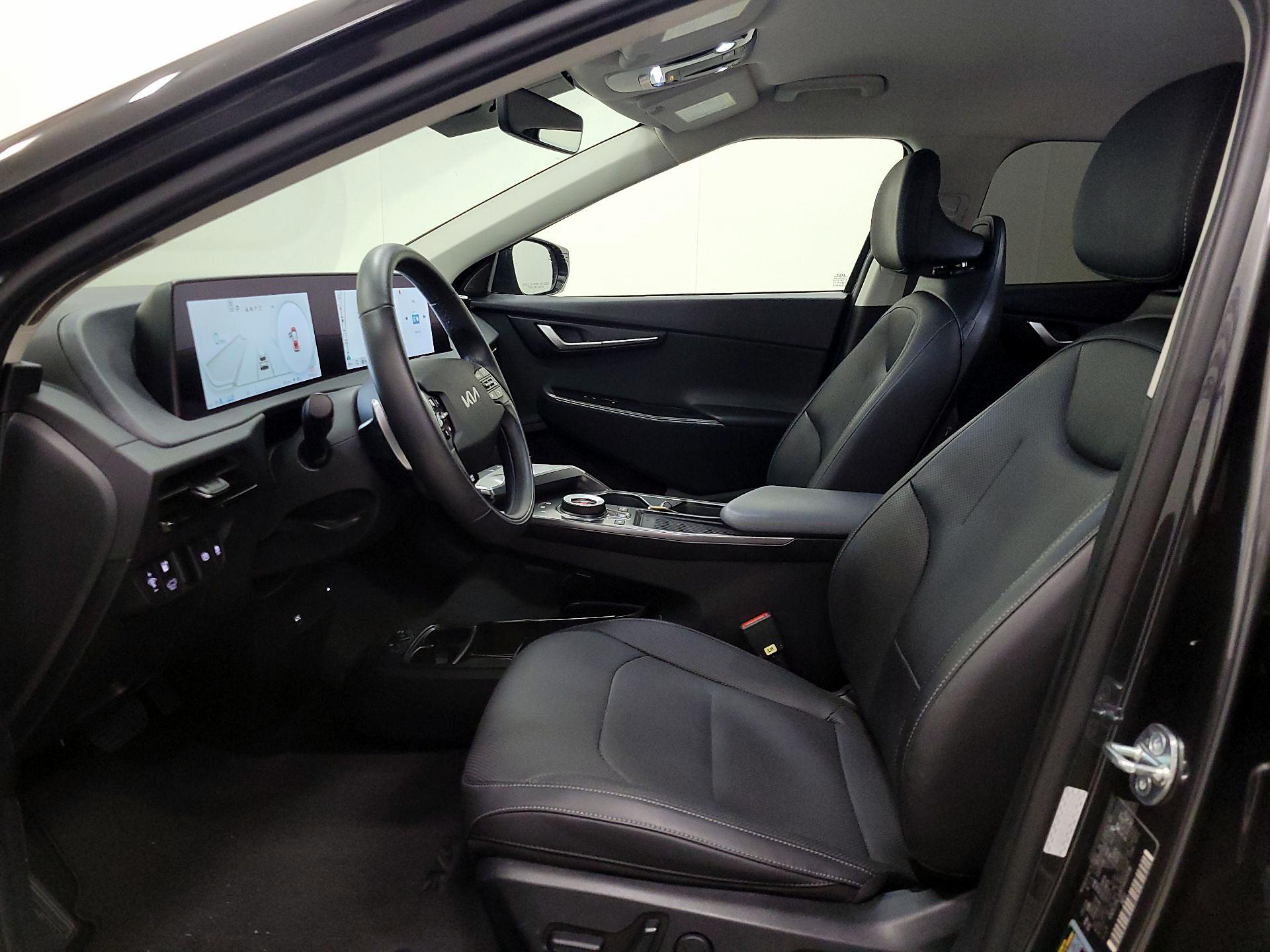 Thumbnail: 2023 Kia EV6 - 11