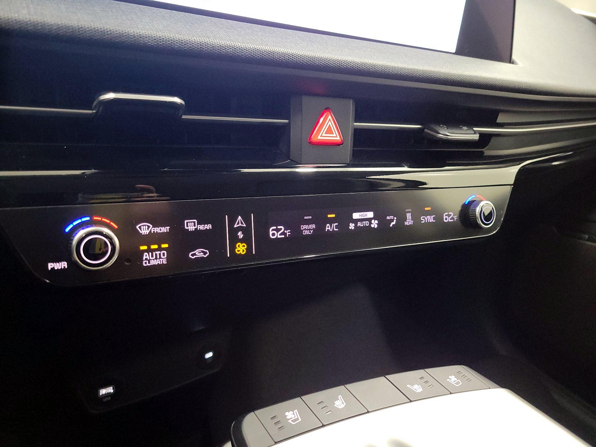 Thumbnail: 2023 Kia EV6 - 17