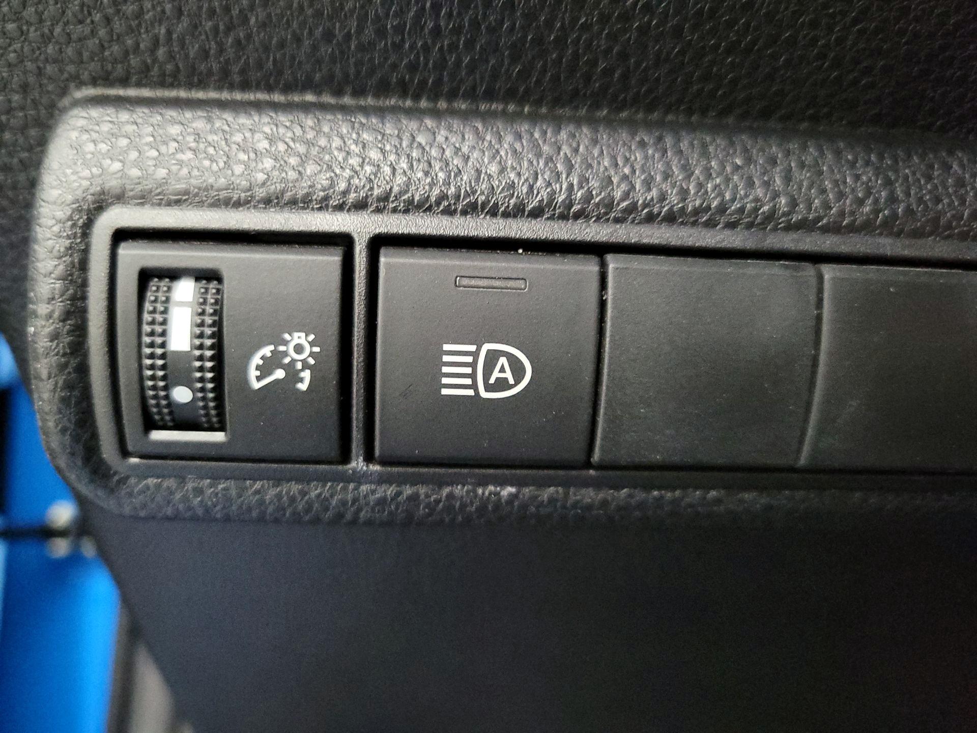 Thumbnail: 2022 Toyota Corolla - 13