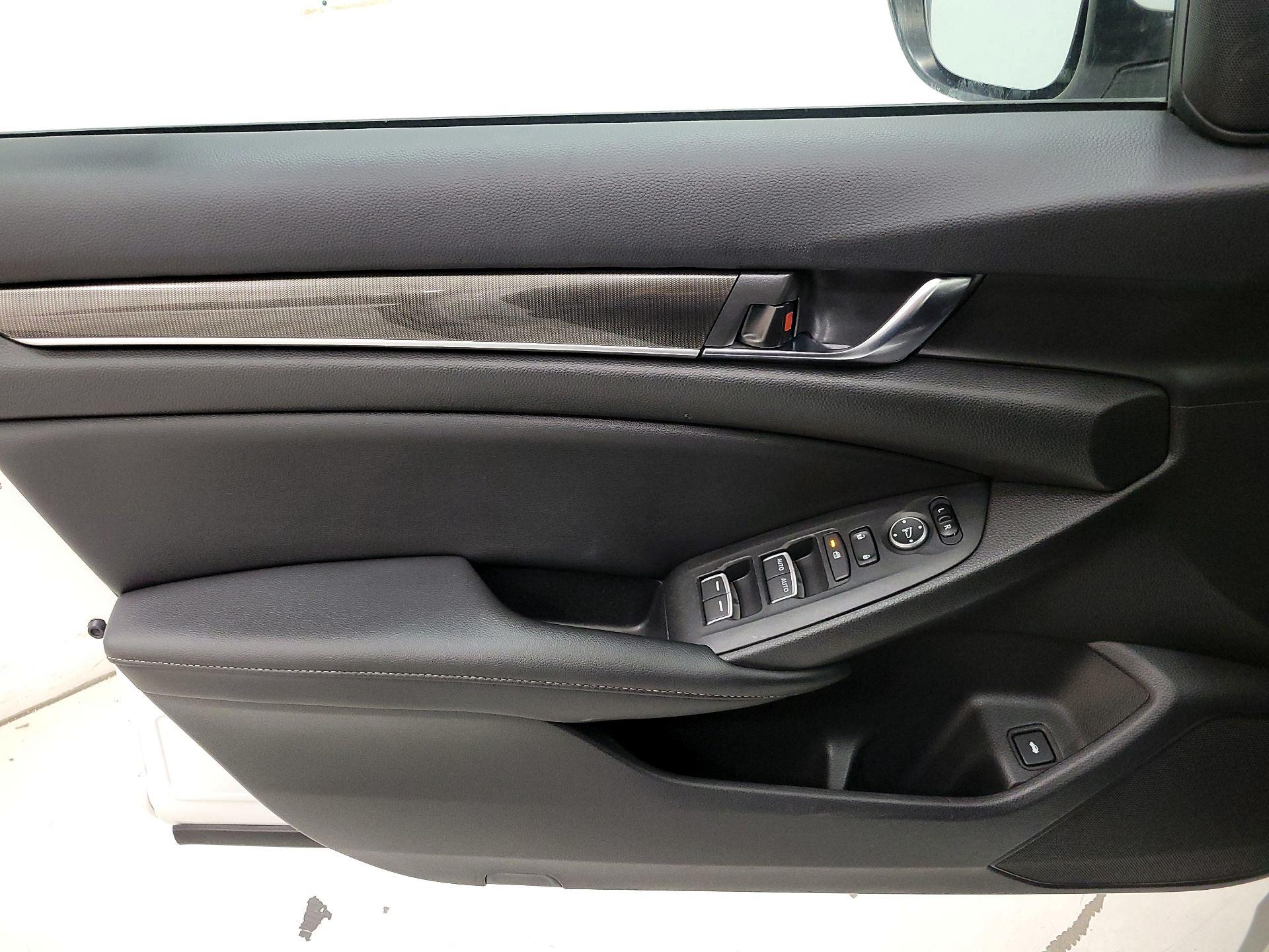 Thumbnail: 2019 Honda Accord - 12