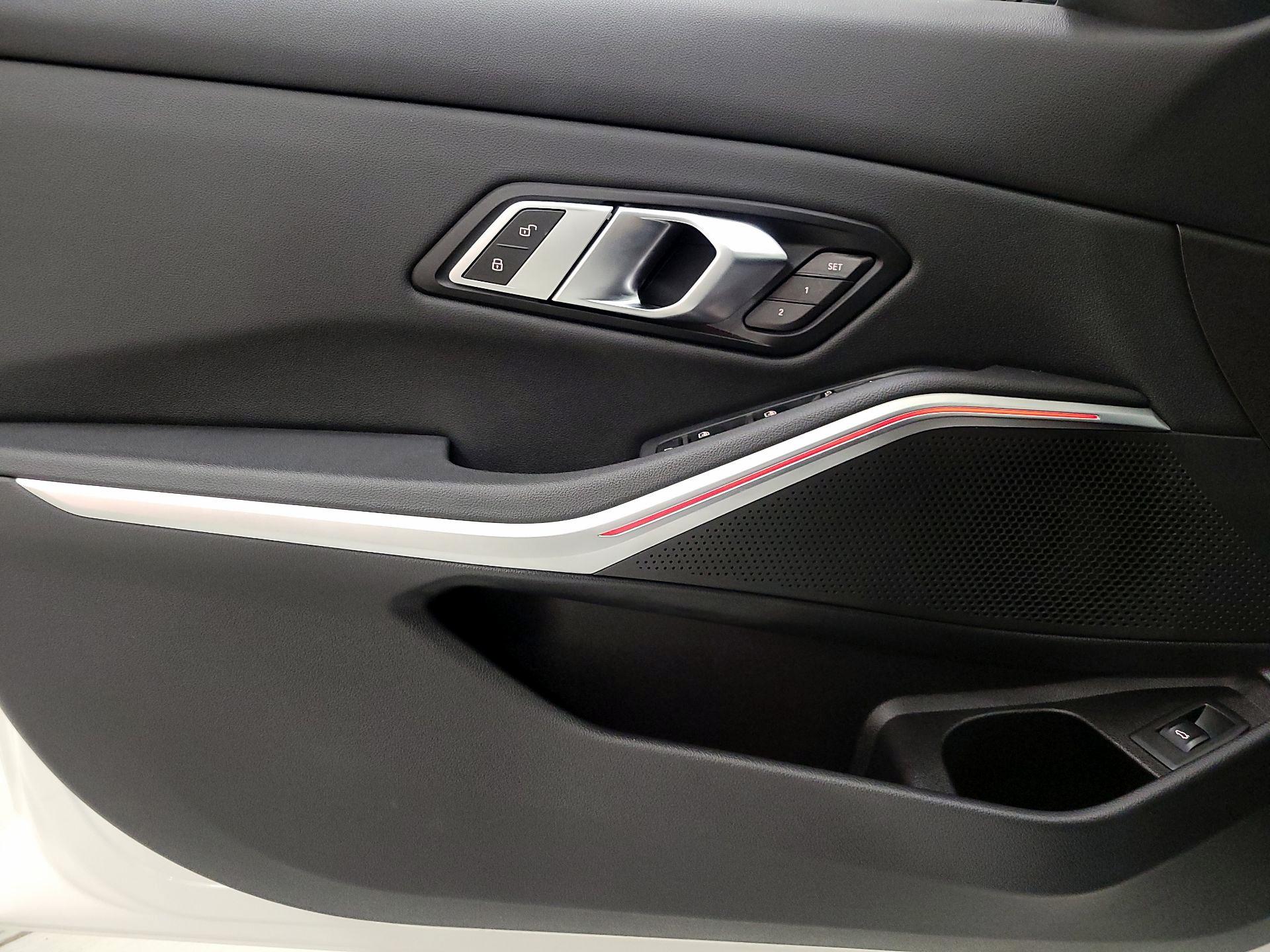 Thumbnail: 2021 BMW 3 Series - 12