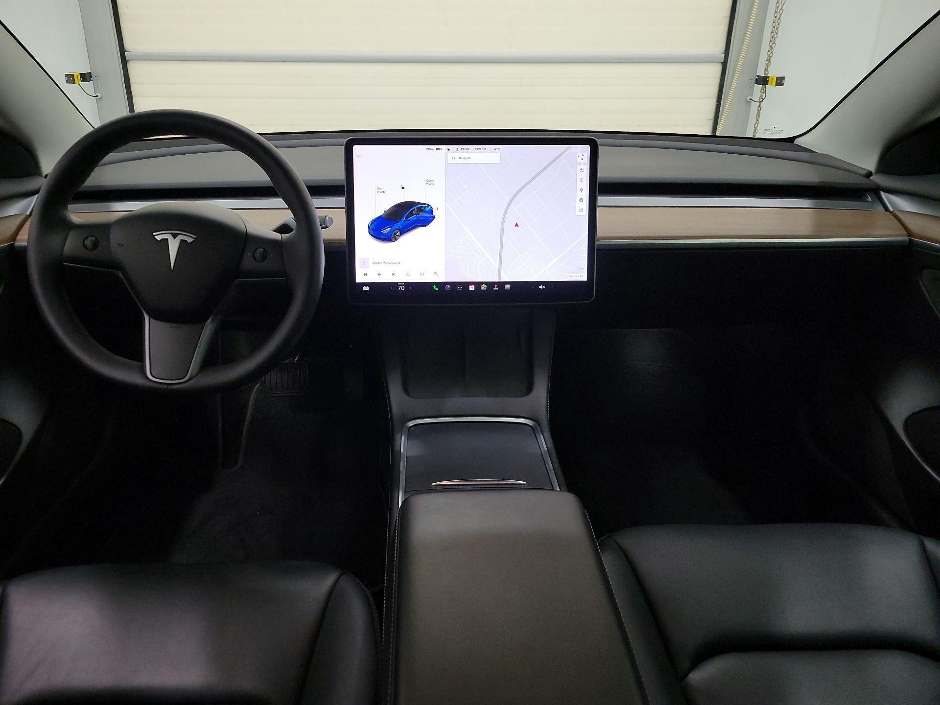 Thumbnail: 2022 Tesla Model 3 - 9