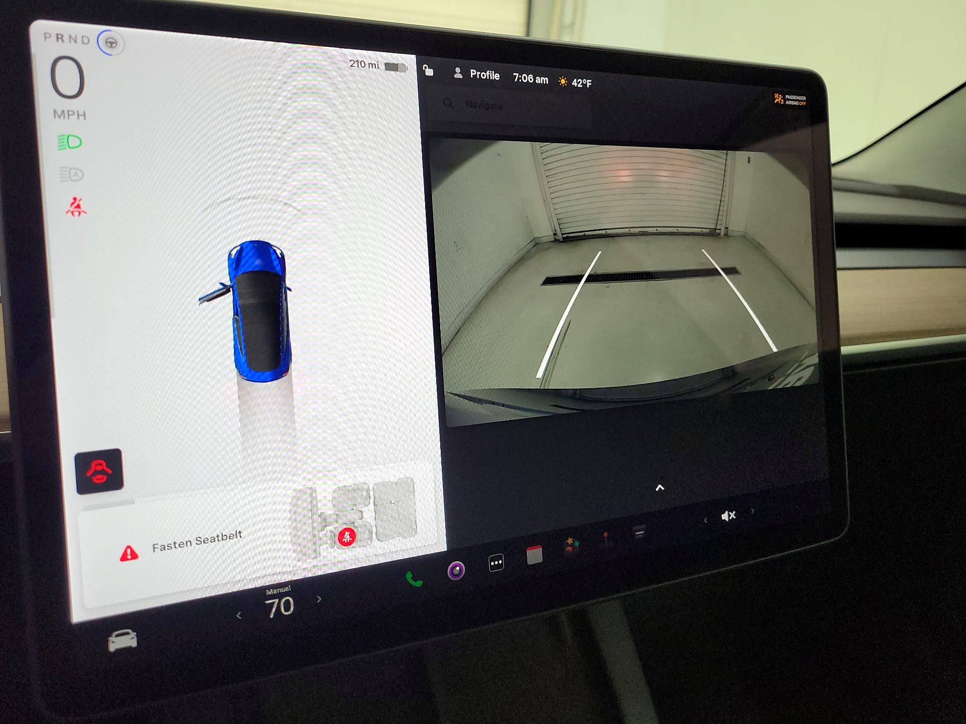 Thumbnail: 2022 Tesla Model 3 - 14