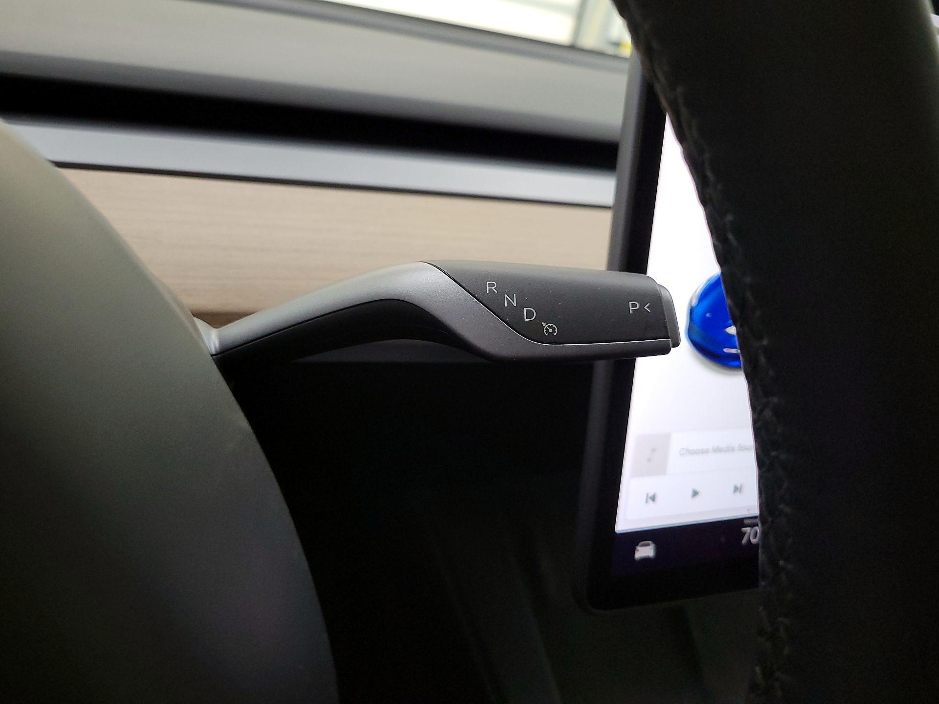 Thumbnail: 2022 Tesla Model 3 - 17