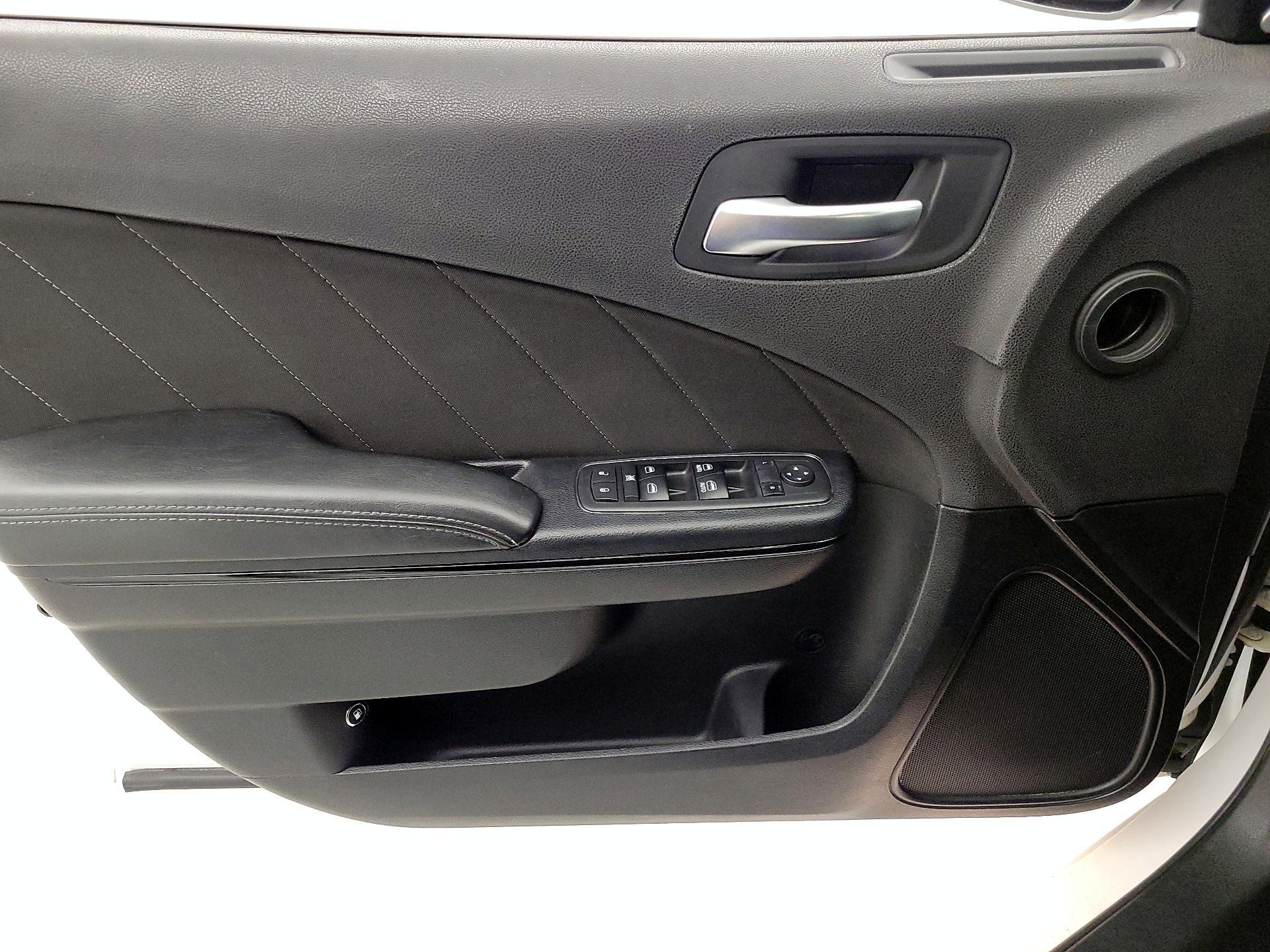 Thumbnail: 2017 Dodge Charger - 12