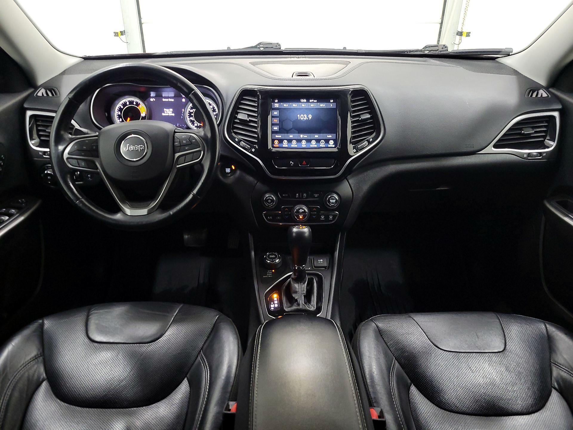 Thumbnail: 2020 Jeep Cherokee - 9