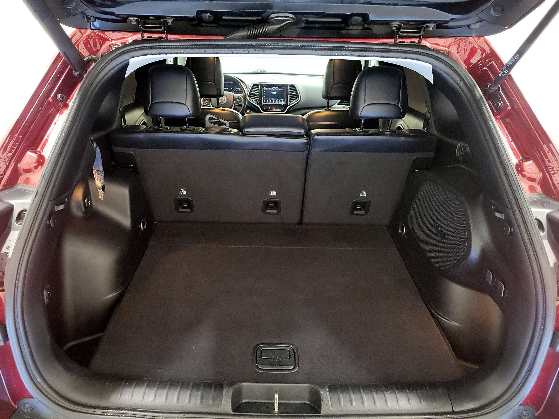 Thumbnail: 2020 Jeep Cherokee - 20