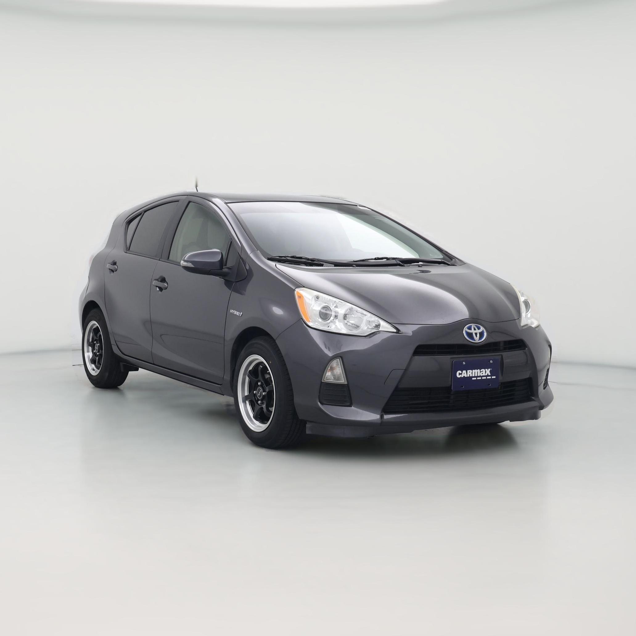 Thumbnail: 2014 Toyota Prius c - 1