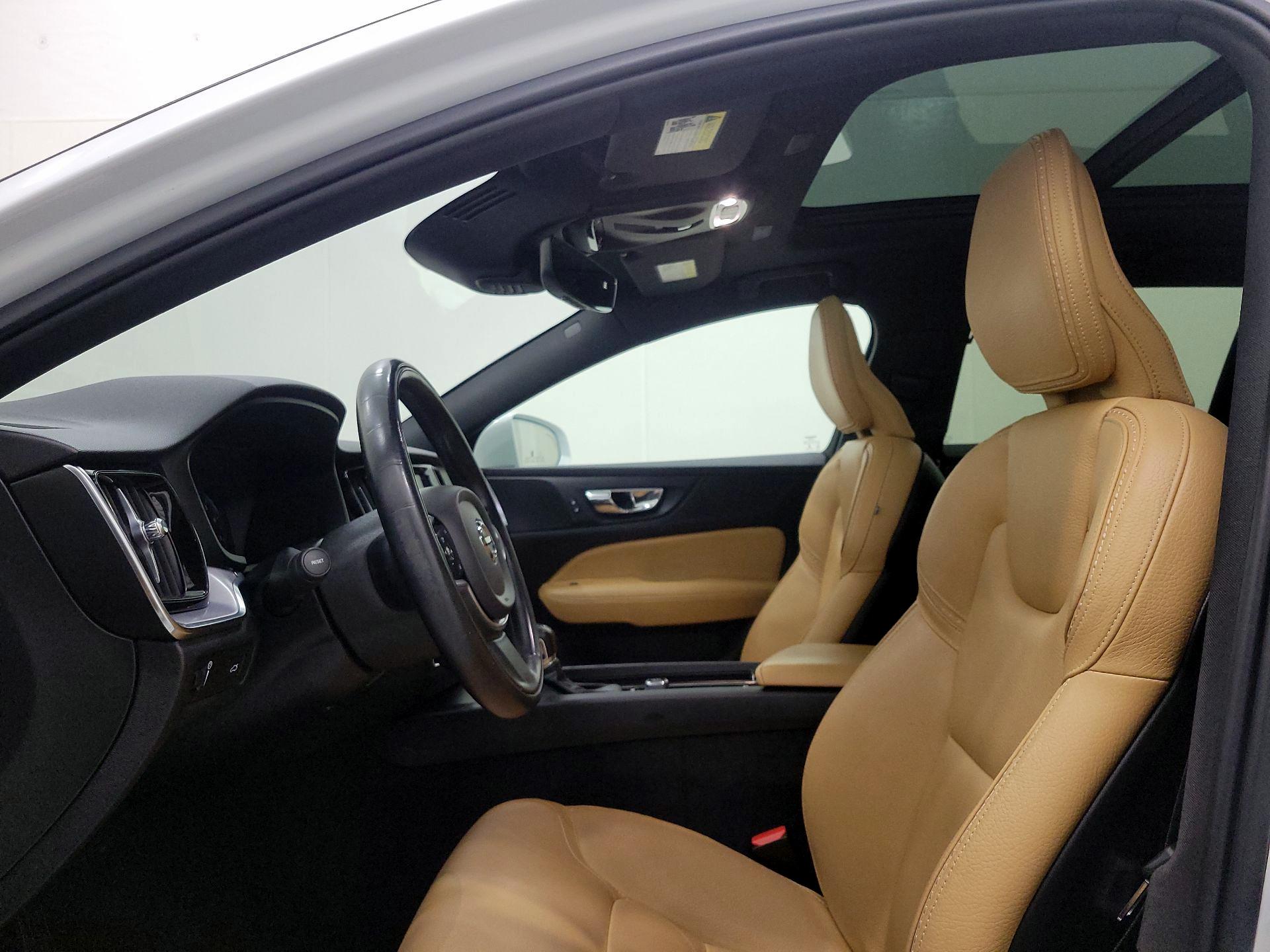 Thumbnail: 2020 Volvo S60 - 19