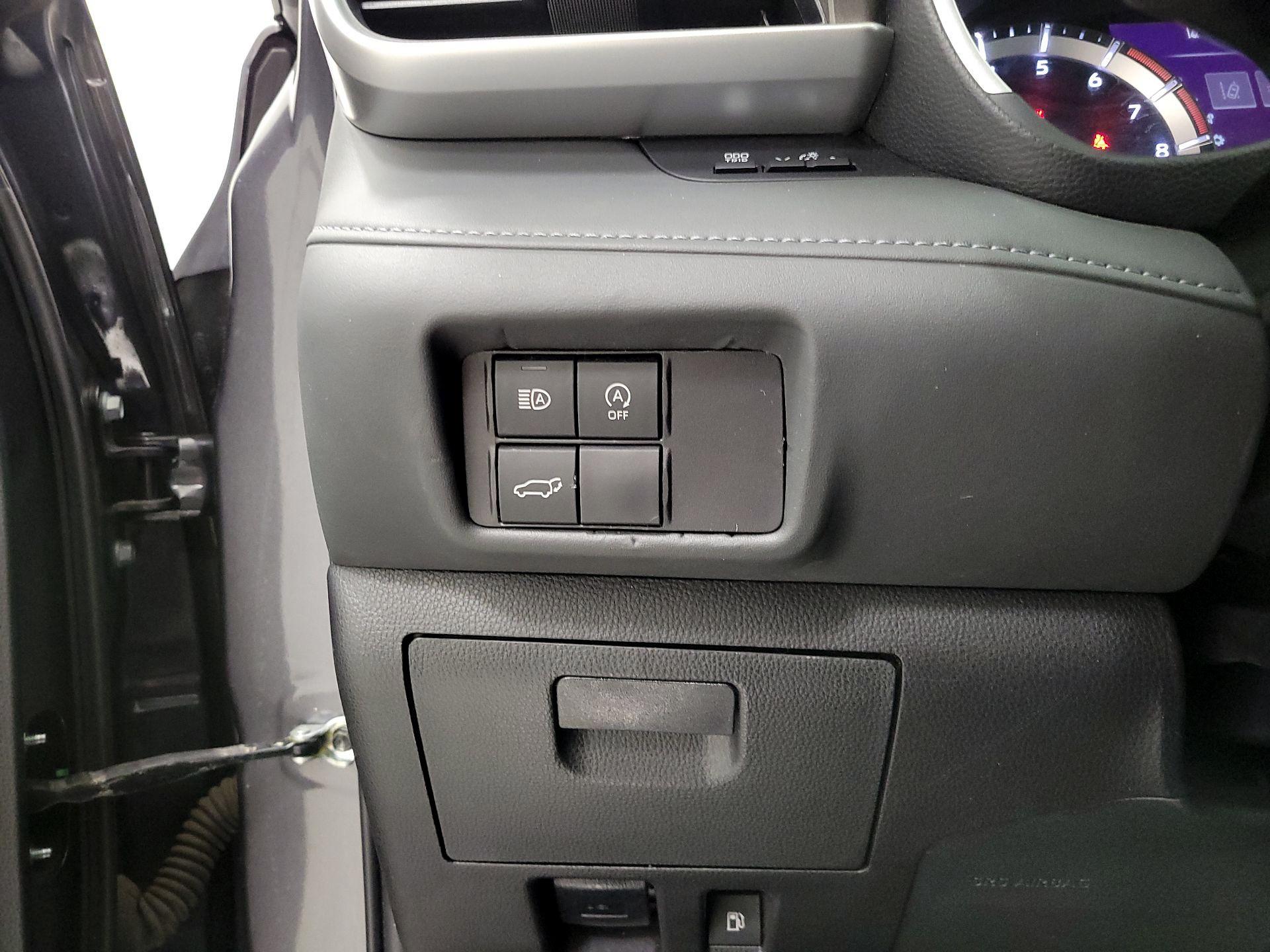 Thumbnail: 2023 Toyota Highlander - 13