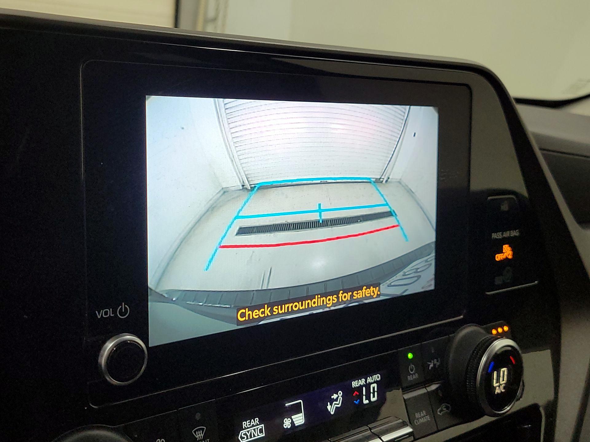 Thumbnail: 2023 Toyota Highlander - 14