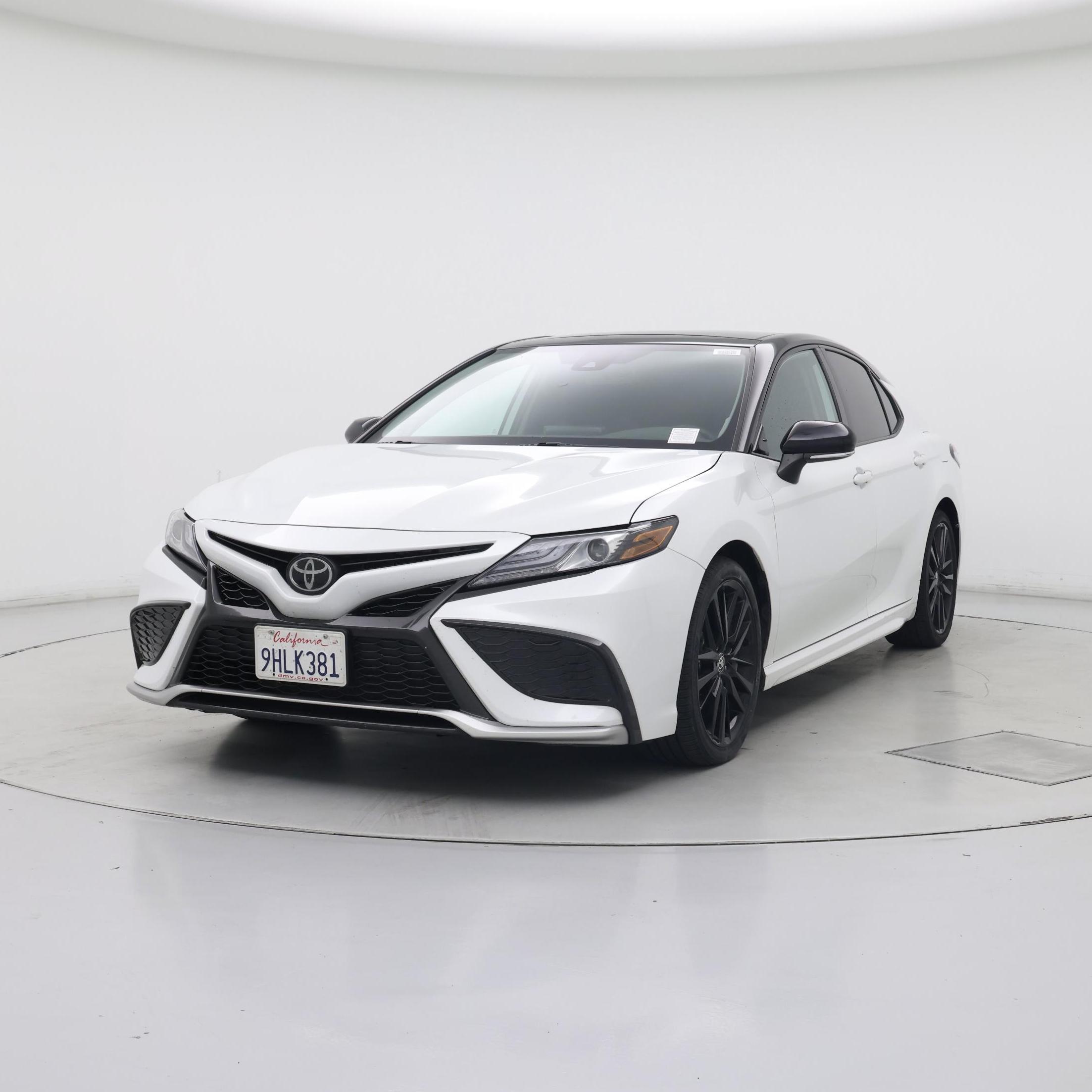 Thumbnail: 2023 Toyota Camry - 4