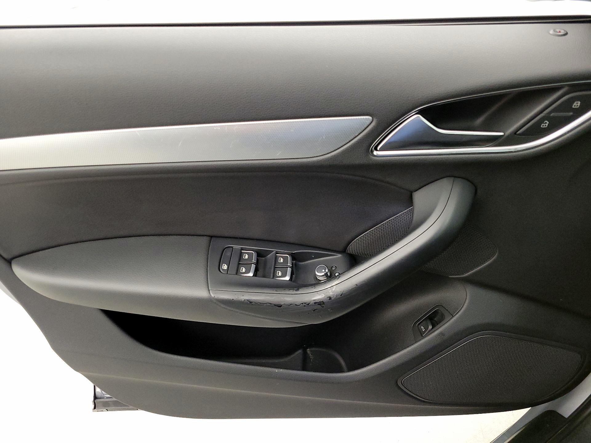 Thumbnail: 2016 Audi Q3 - 10