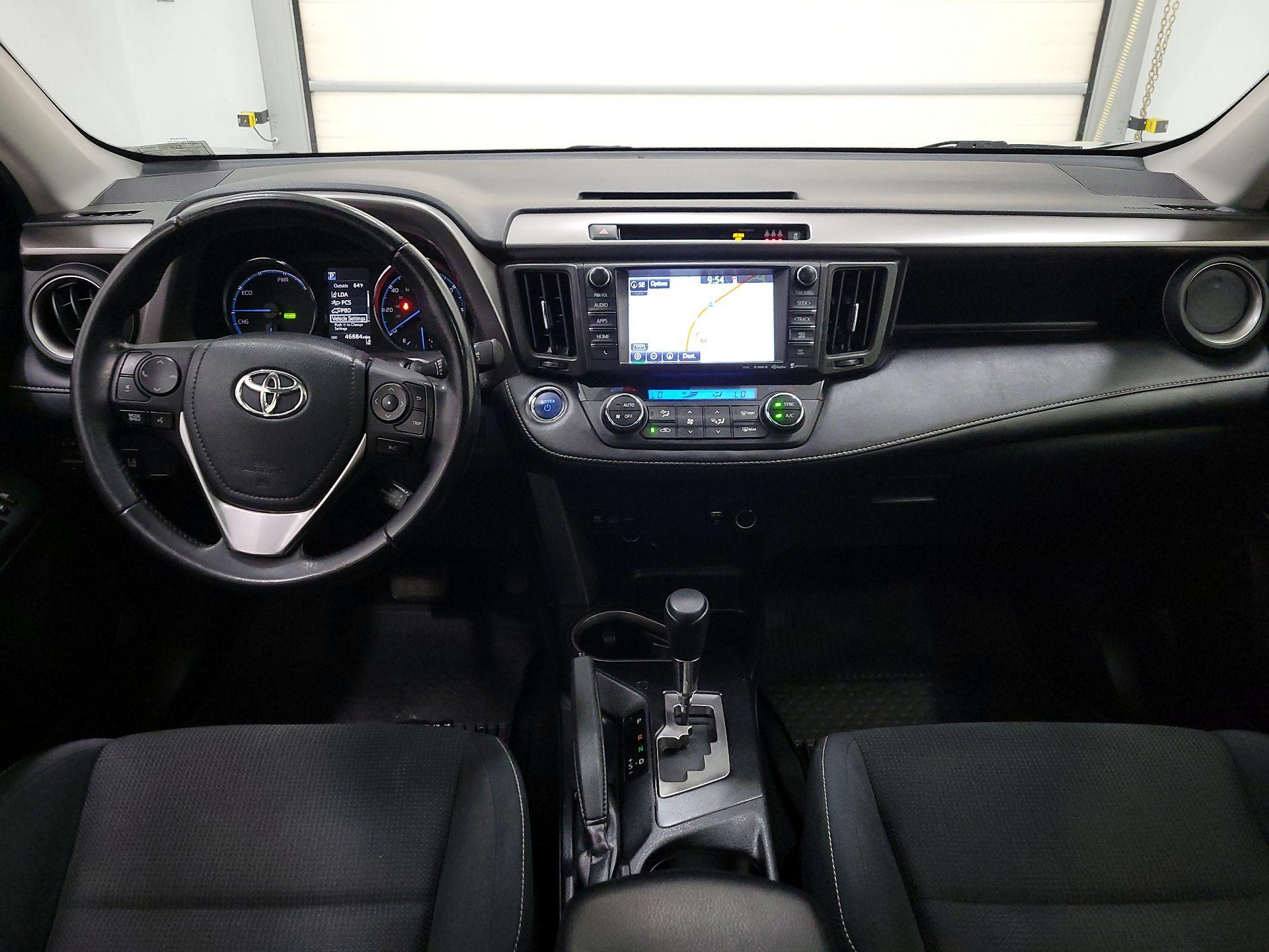 Thumbnail: 2018 Toyota RAV4 - 9