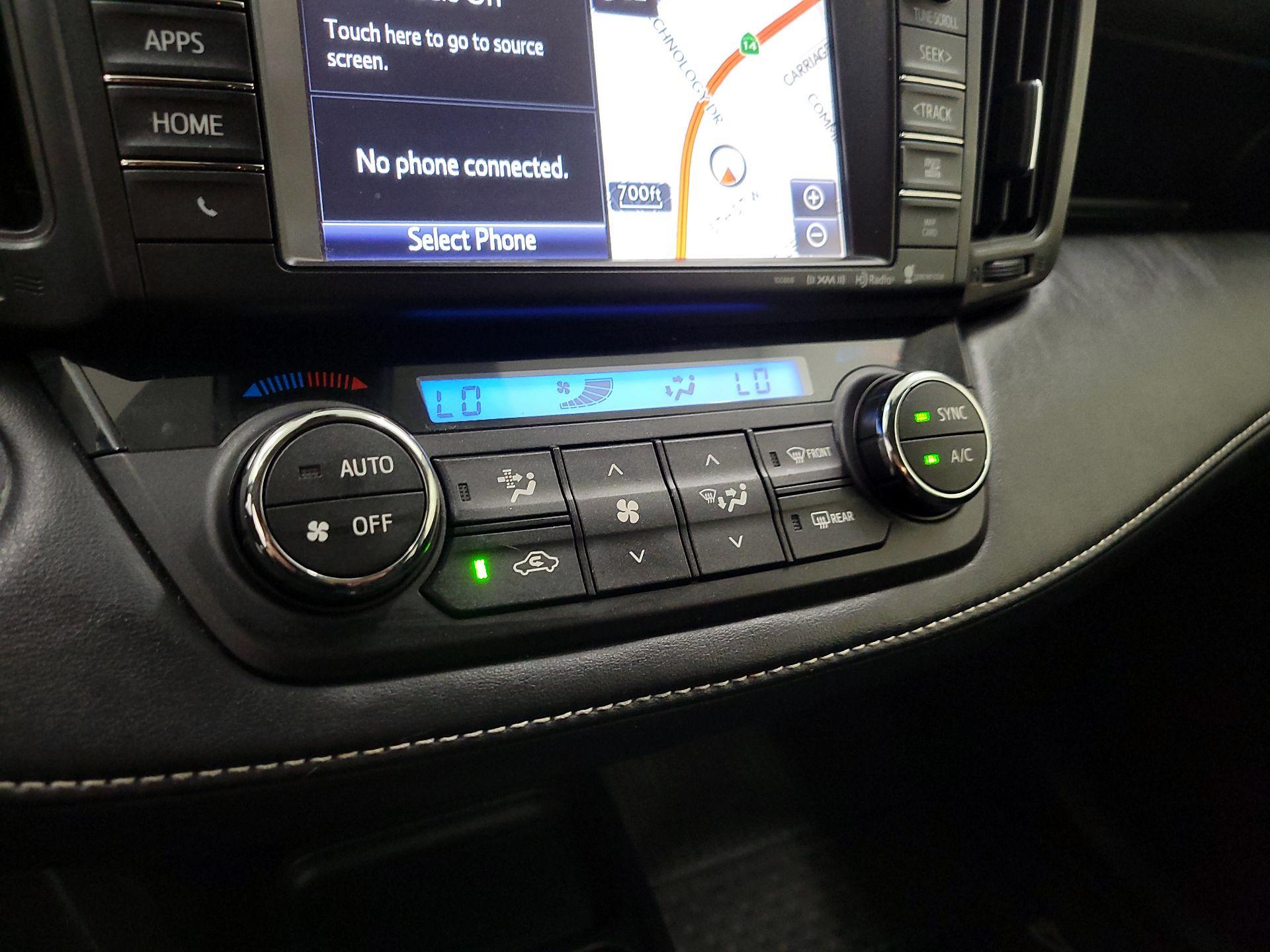 Thumbnail: 2018 Toyota RAV4 - 17