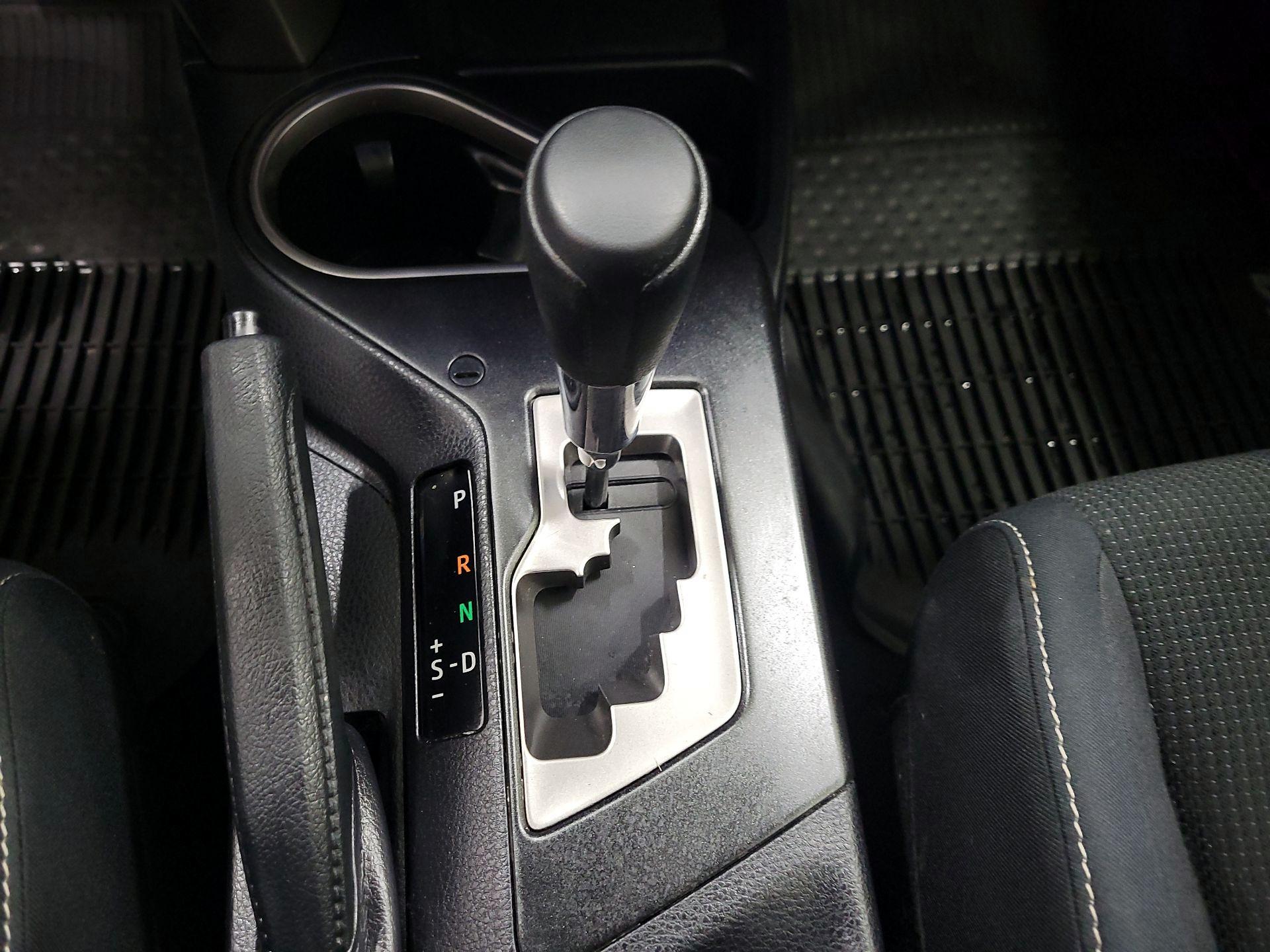 Thumbnail: 2018 Toyota RAV4 - 18